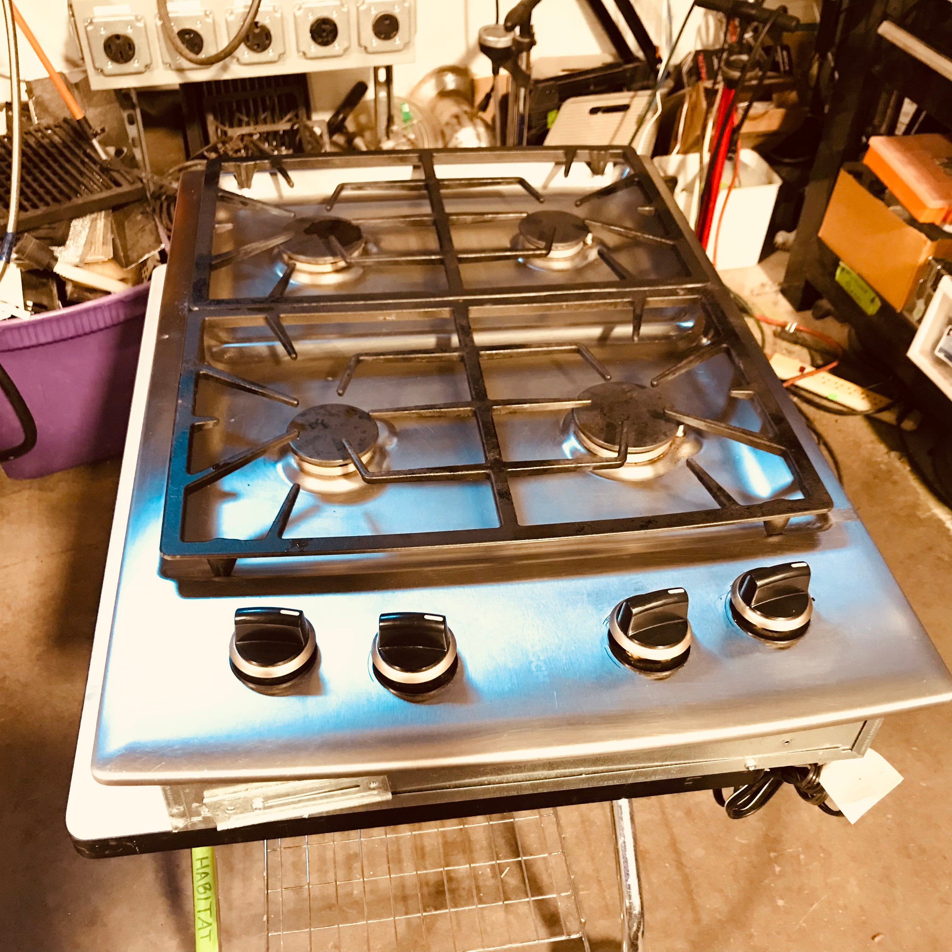 Bosch Stainless Steel 4 Burner Gas Cook-Top 31"x 21"x 4" (Can Be Easily Converted to Propane With Jets Supplied)