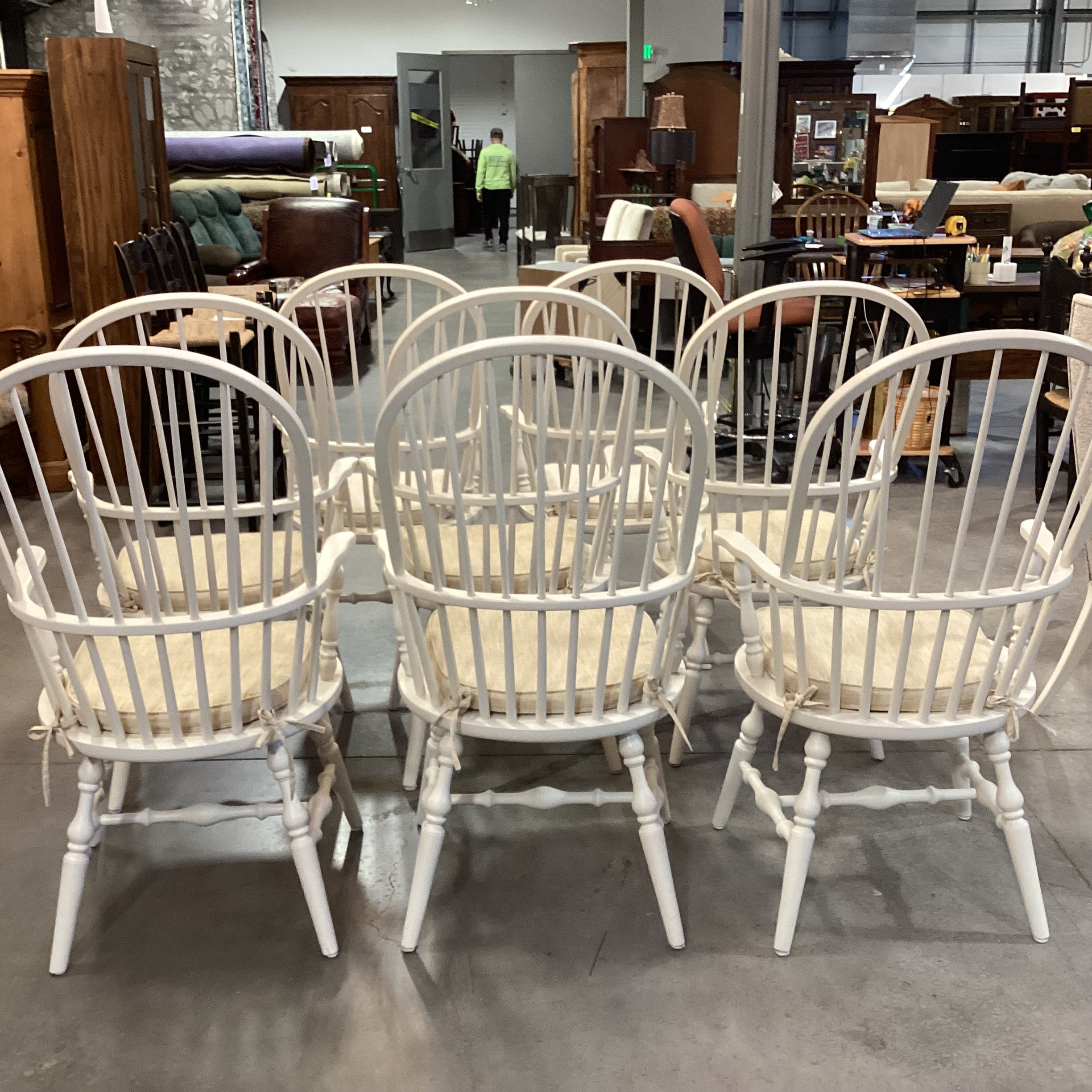 SET of 8 Vintage Windsor Cream Carved Wood Armed Dining Chairs 24"x 24"x 45"