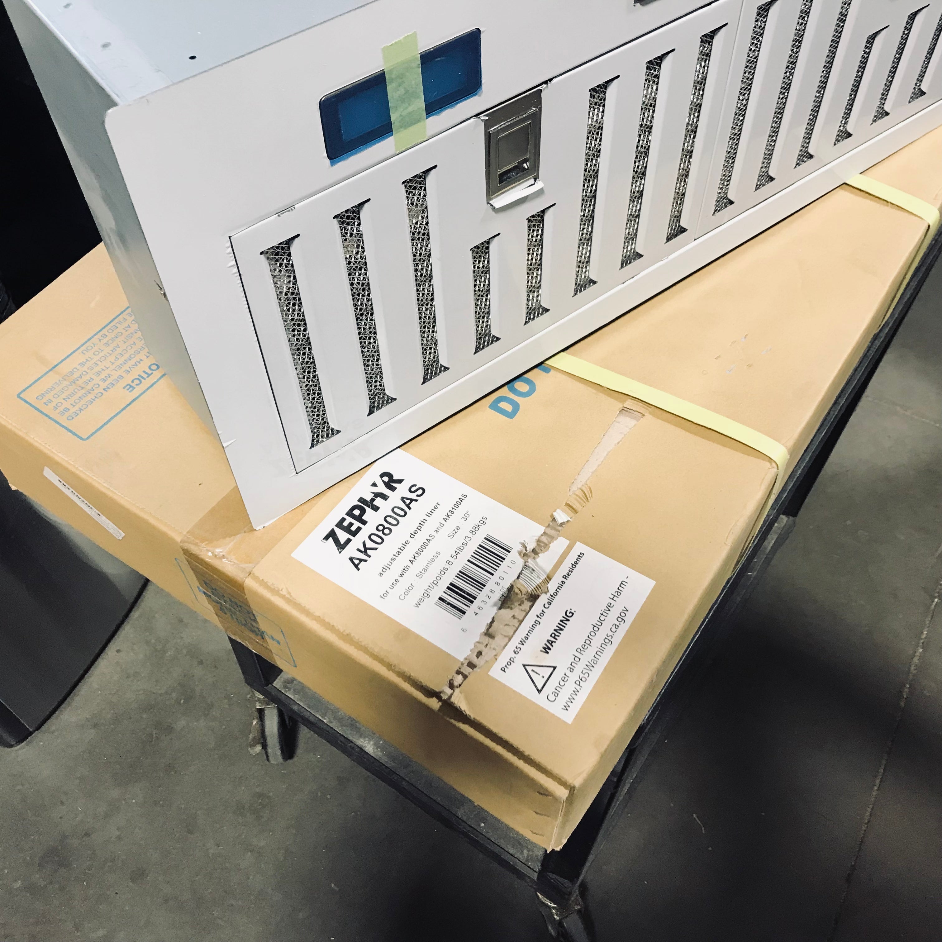 Zephr AK8100BS Stainless Steel Range Hood 27.5"x 11"x 11.5" (New In Box)