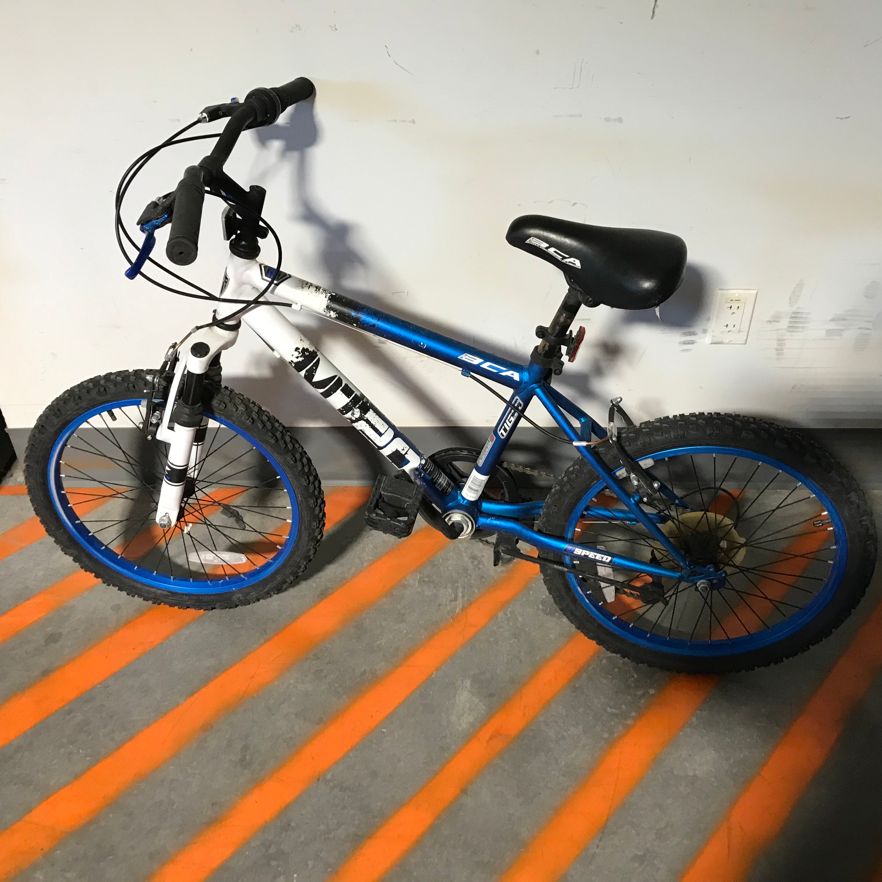 MT20 Blue 6 Speed Youth Mountain Bike