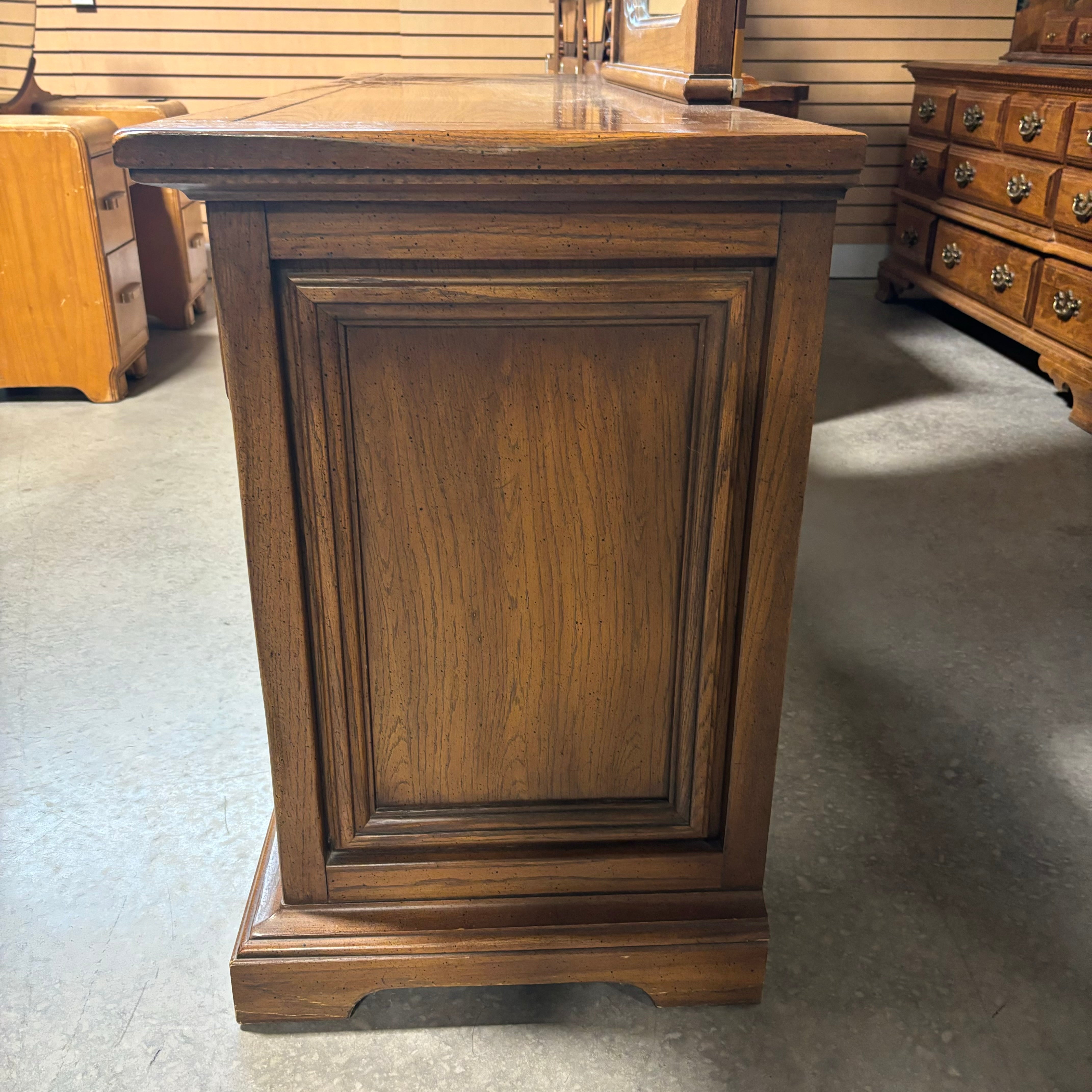 United Furniture Spanish Styl Dark Finish Wood & Brass Tone Handle 9 Drawer with Mirror Dresser 68"x 21"x 85"