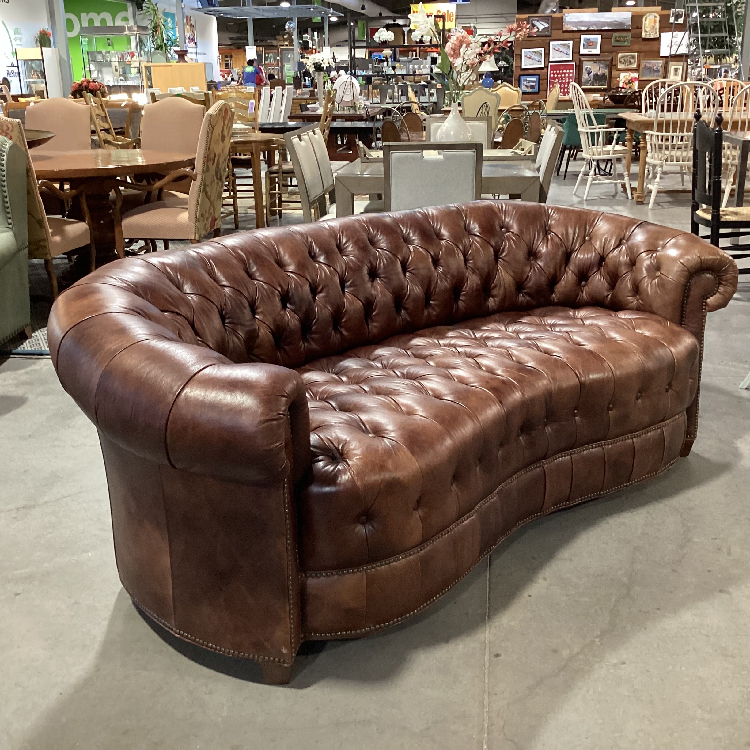 Henredon Rolled Arm English Style Button Tufted Leather Nailhead Sofa 87"x 44"x 33"