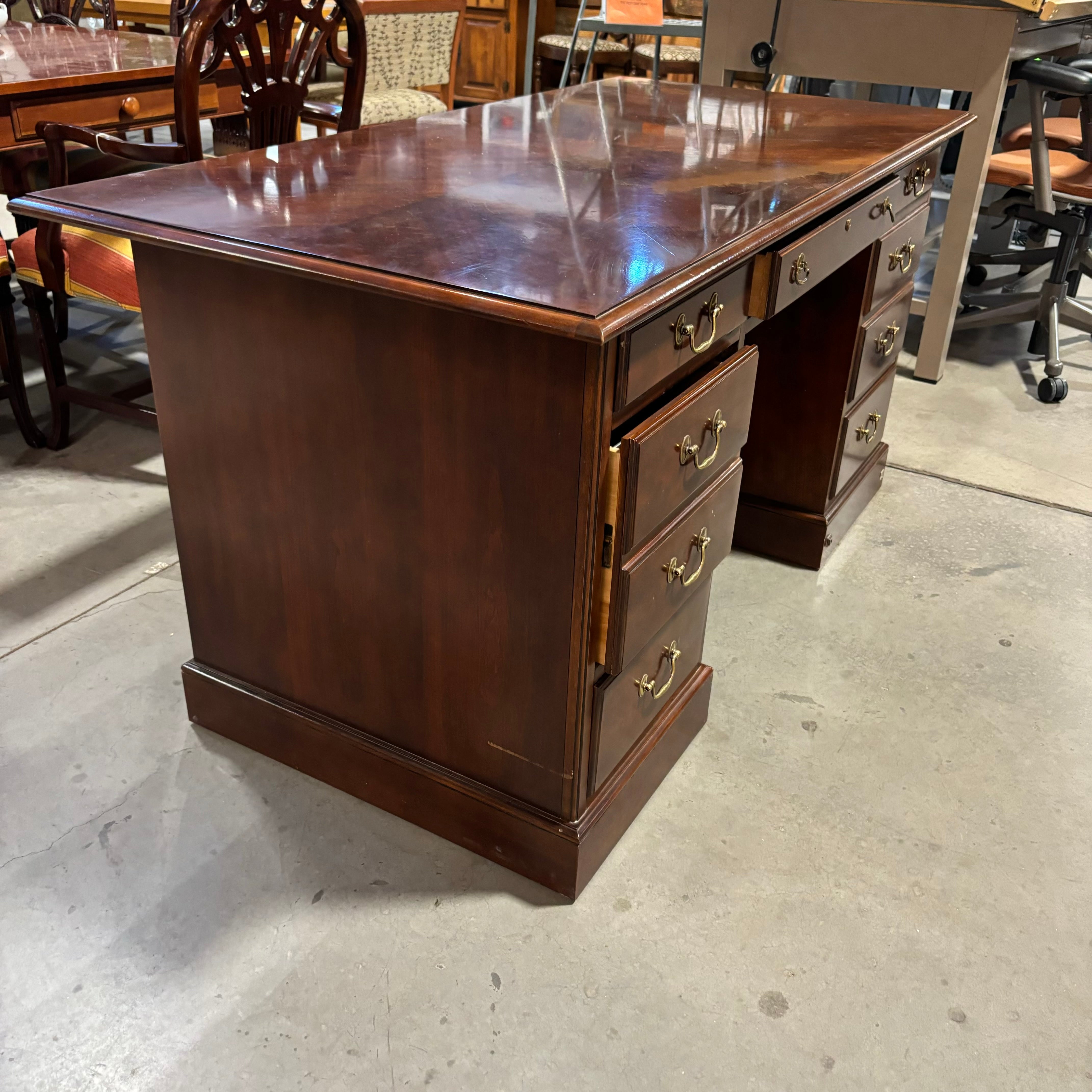 Drexel Bookmatched Mahogany Veneer Double Pedestal Executive Desk 60"x 30"x 30"
