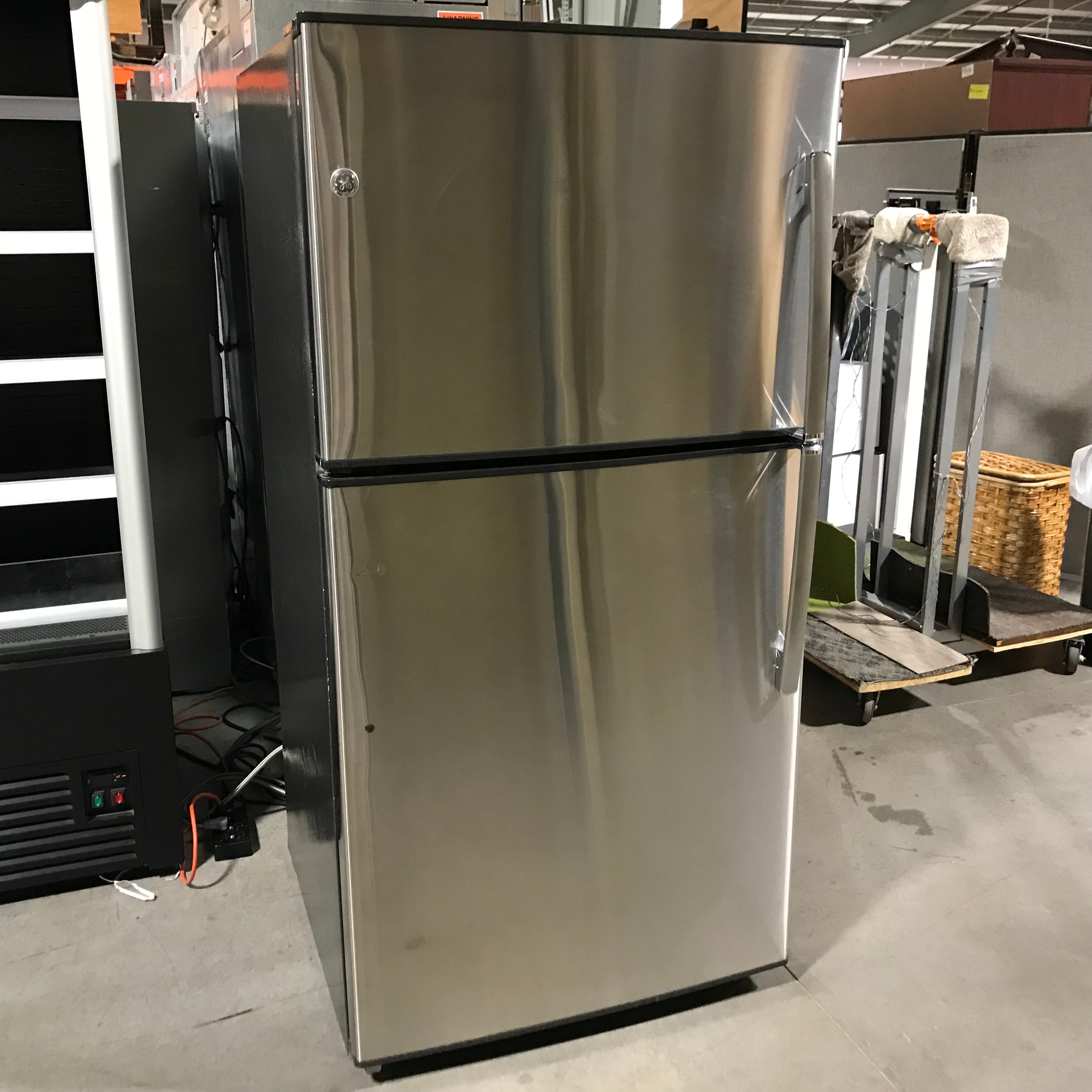 GE 33" Stainless Steel Standard Refrigerator 33"x 32"x 67"