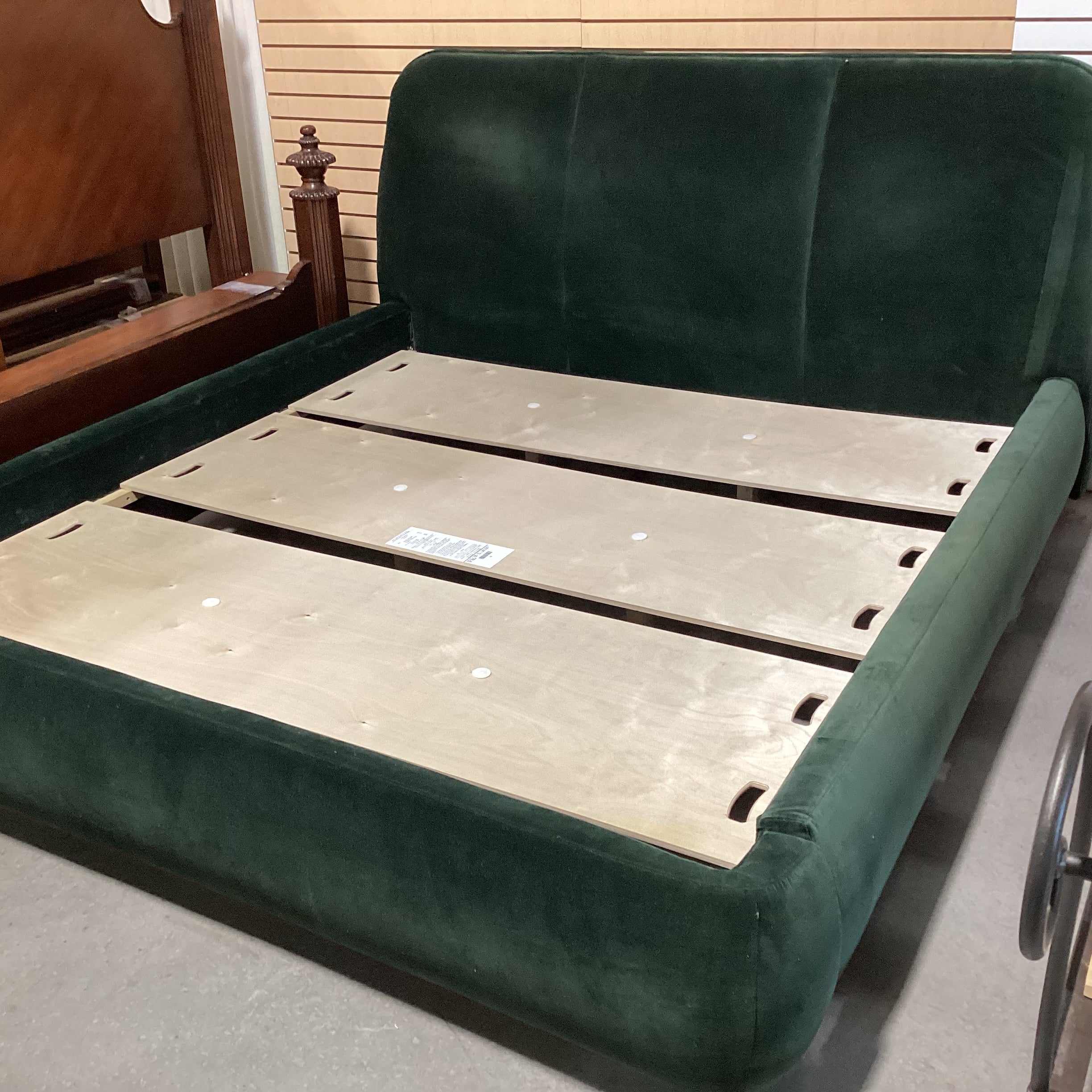 Camden Collection King Emerald Velvet Bed Set 86"x 98"x 45"