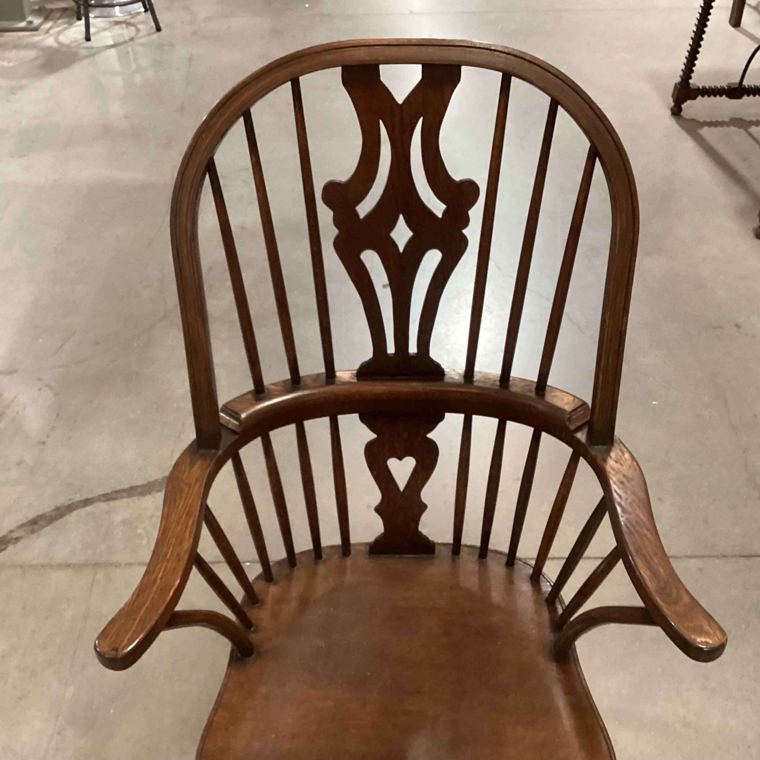 Vintage Oak Windsor Chair 26"x 22"x 46"