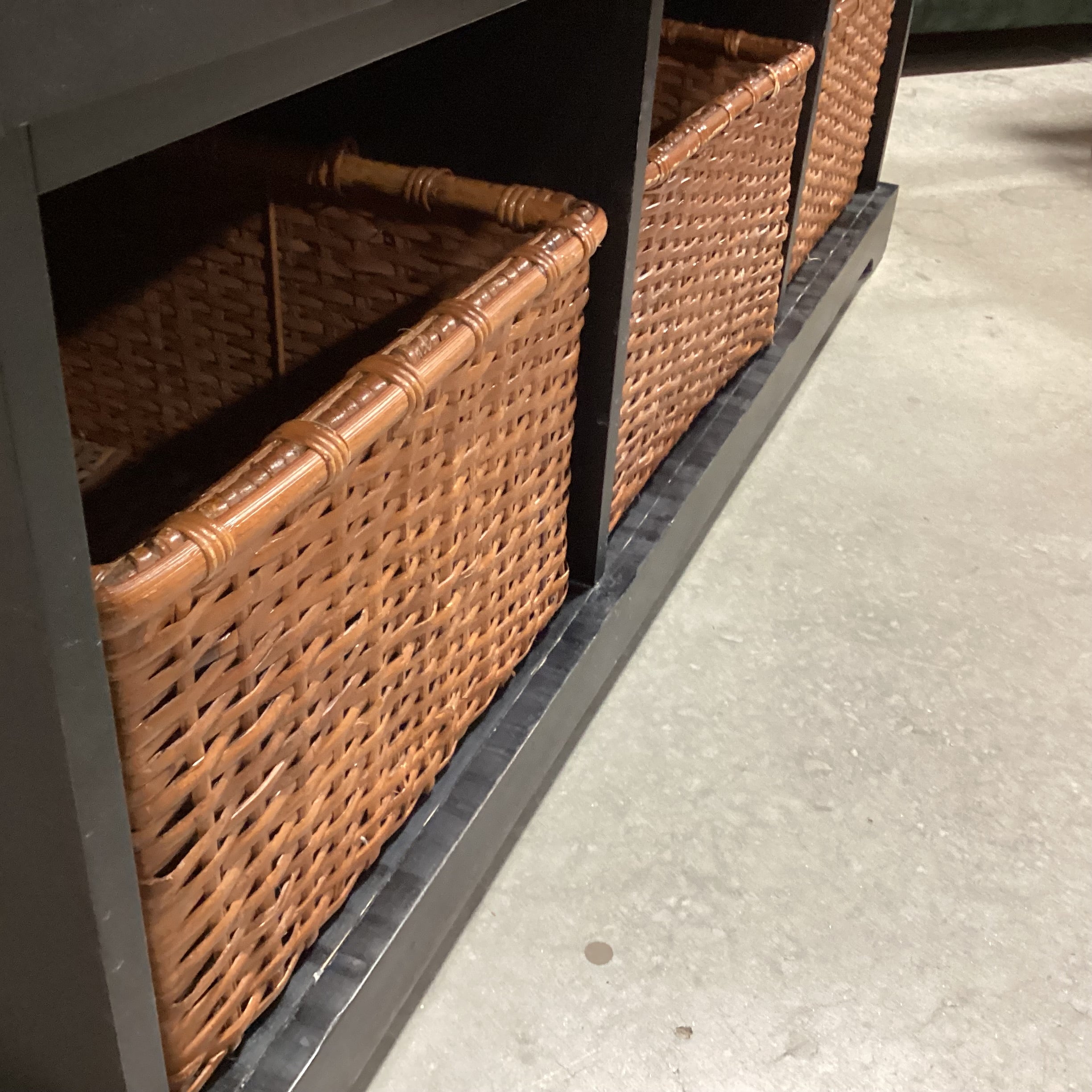 Pottery Barn Black Wood Red Cushions & 3 Baskets Storage Mudroom Bench 50"x 17"x 20"