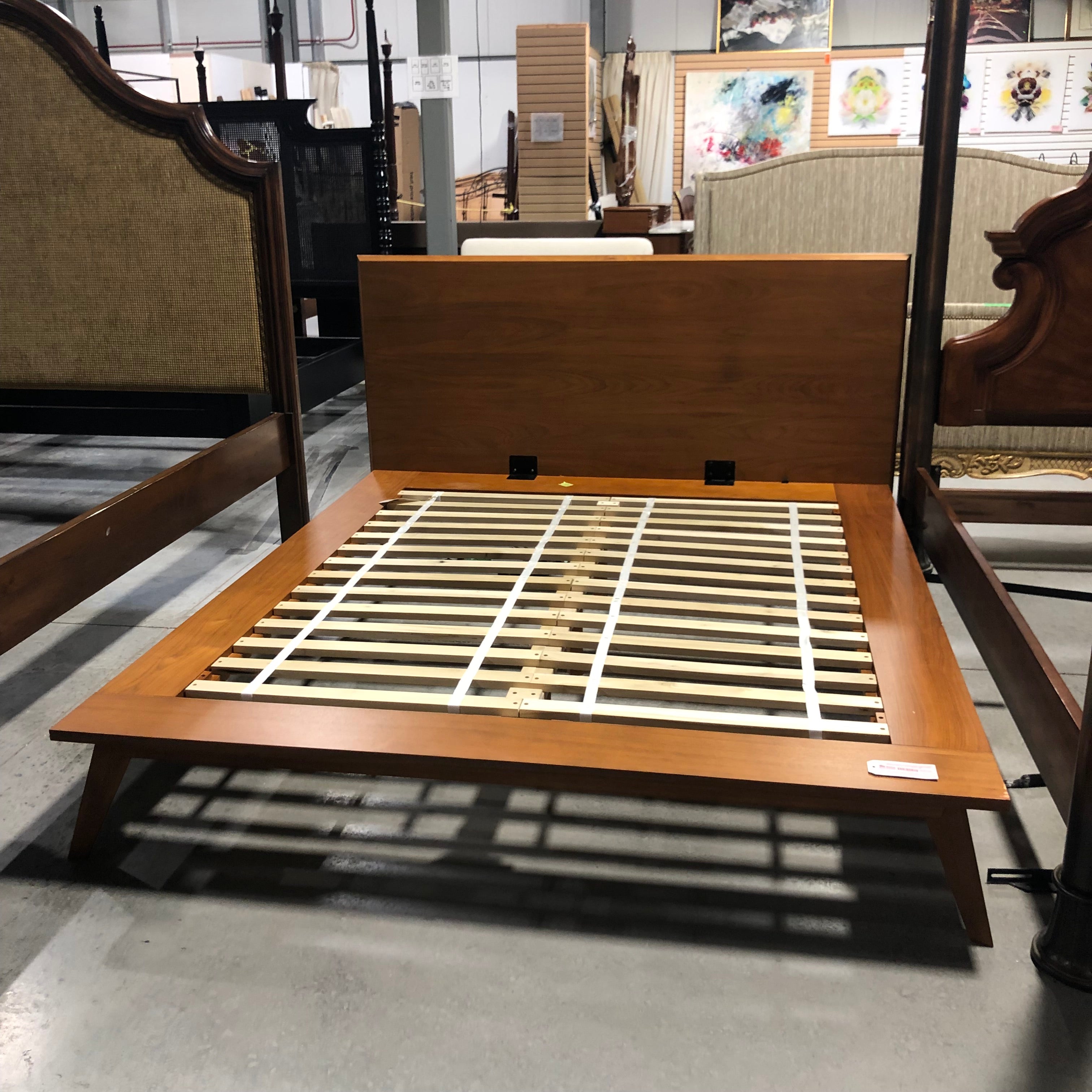Queen William Sonoma West Elm Solid Light Finish Platform Bed Set 73.5"x 83.5"x 42"