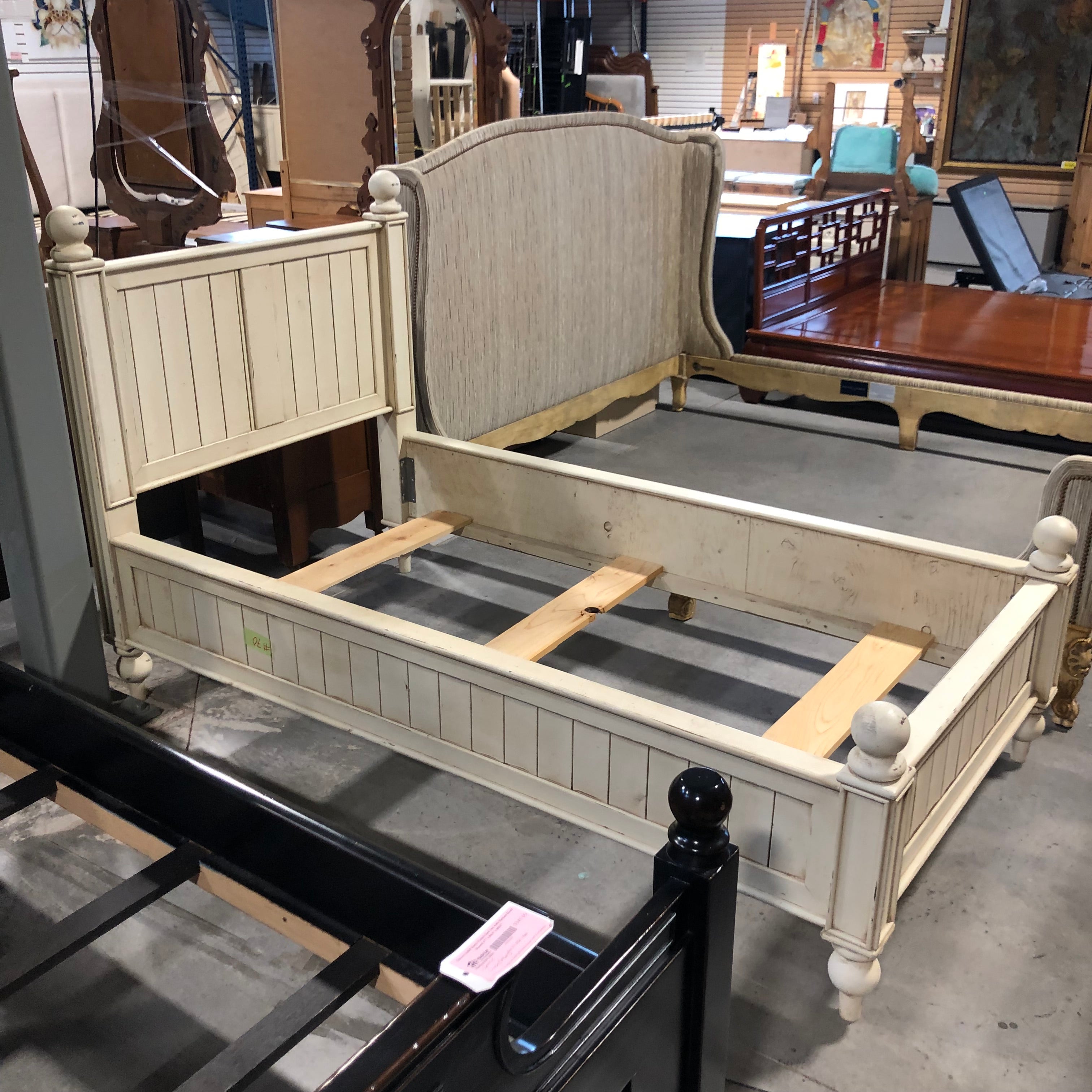 Twin Rustic White Painted Wood Bed Set 45.5"x 83.5"x 51.5"