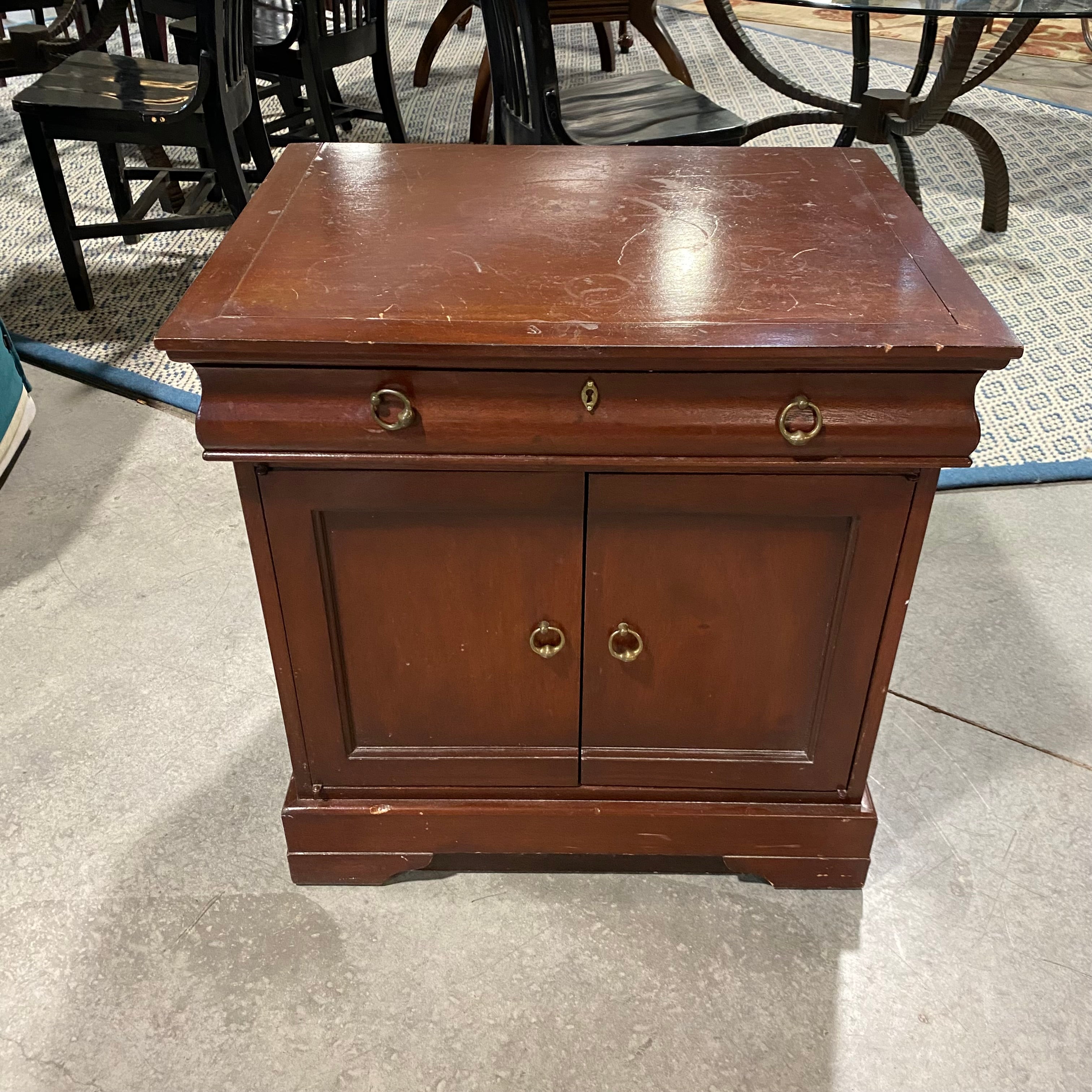 Cherry Finish 1 Drawer 2 Door End Table 27"x 21"x 27"