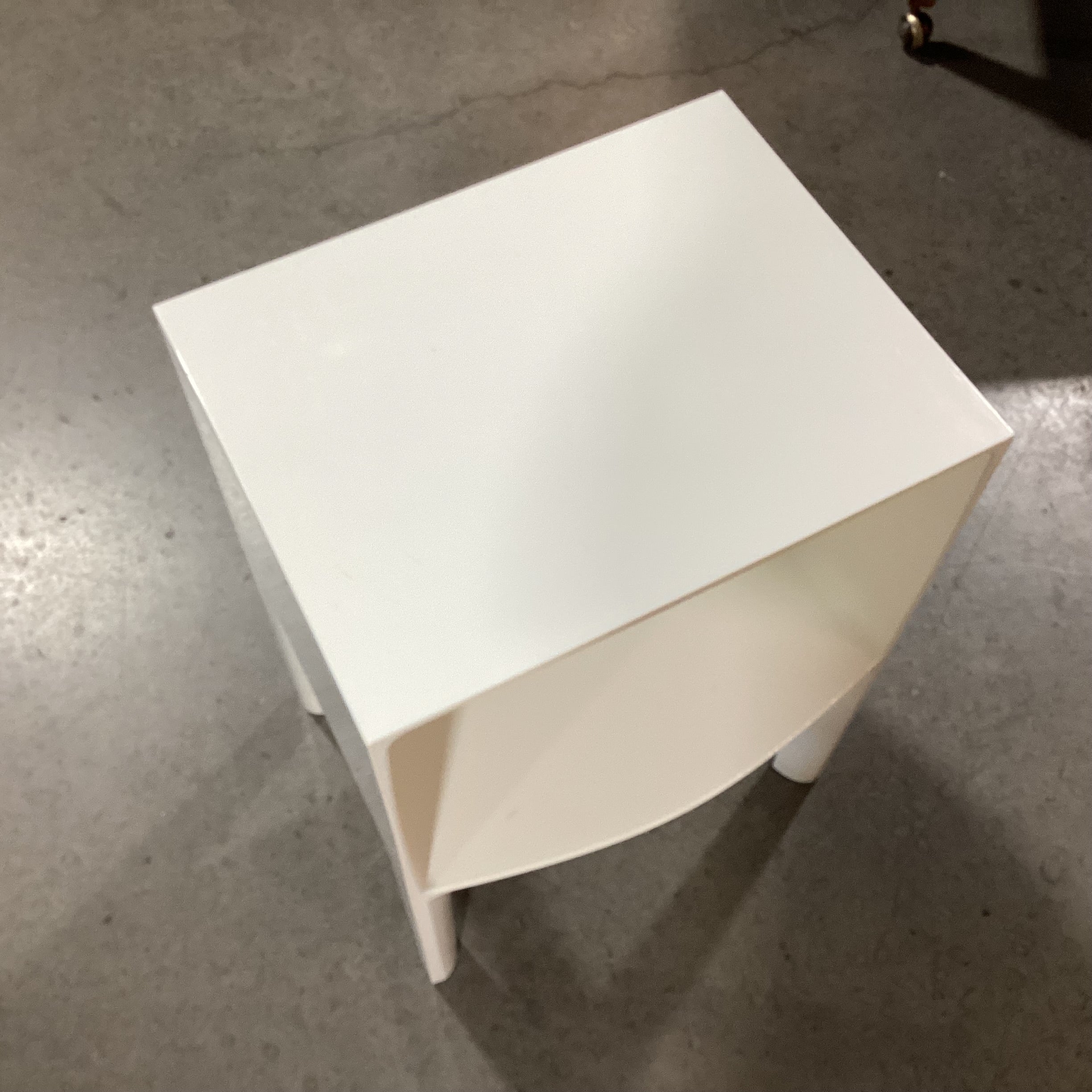 Karteil Italian Ghost Buster White Molded End Table 16"x 12.5"x 22.5"