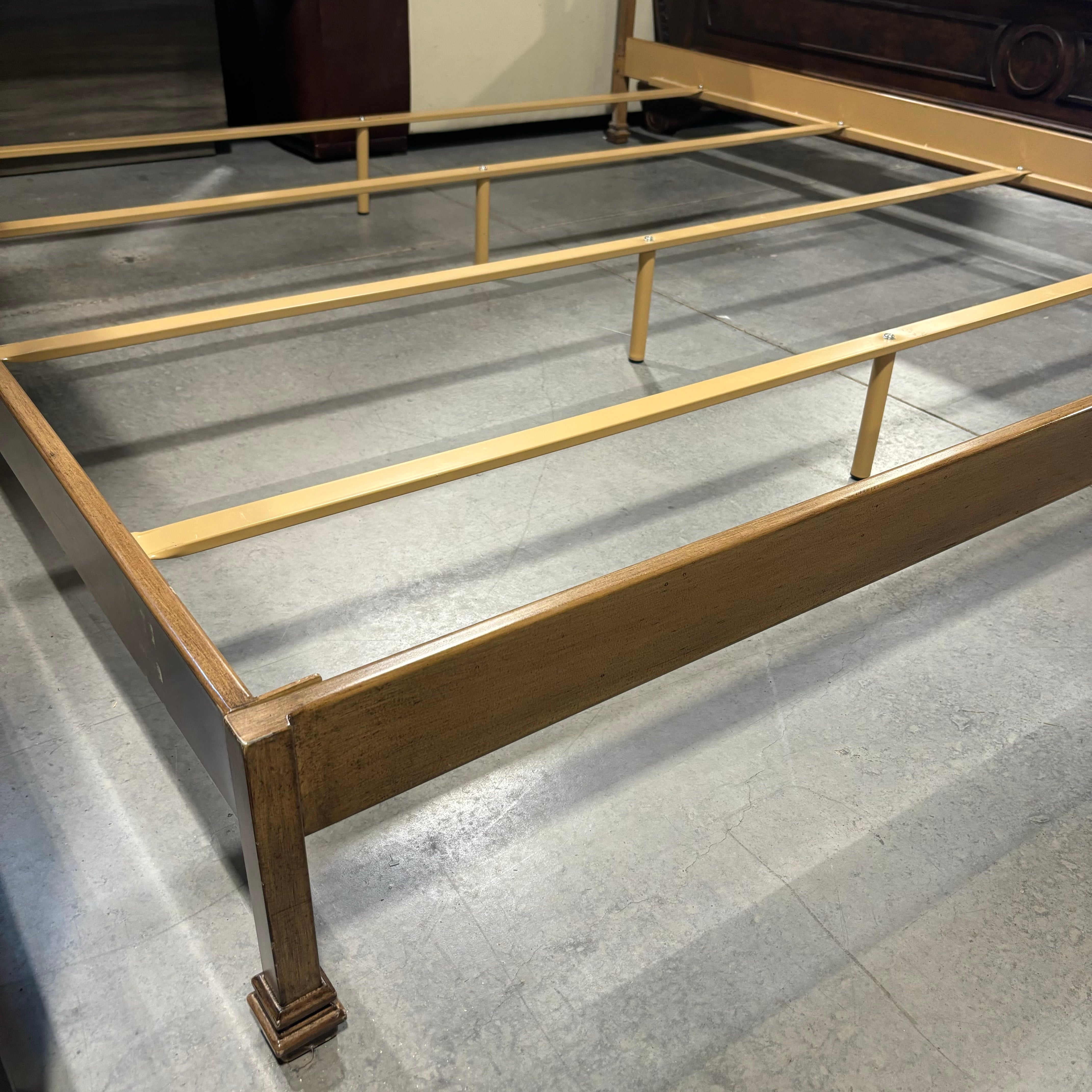 KING Calvados Natural Oak Finished Steel Bed Set 80"x 84"x 61"