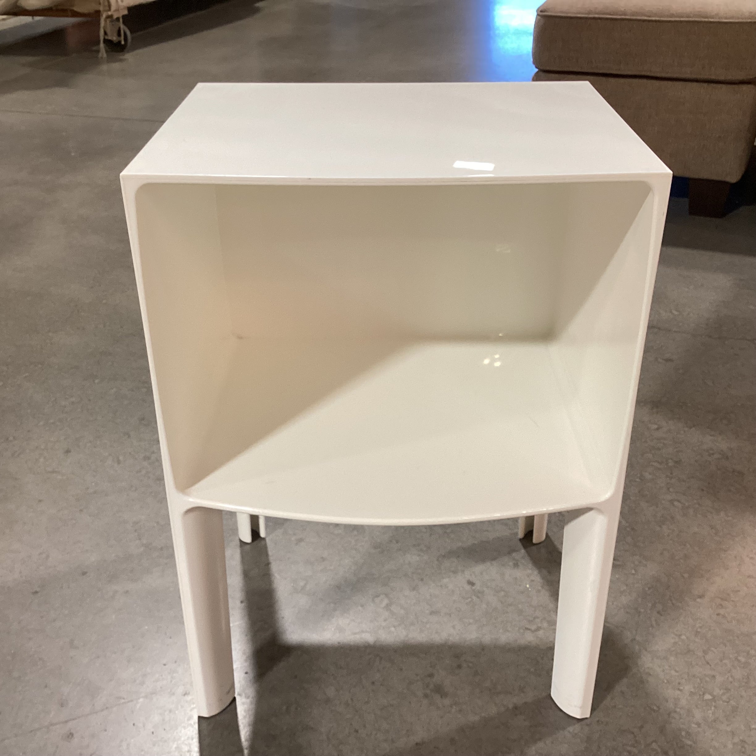 Karteil Italian Ghost Buster White Molded End Table 16"x 12.5"x 22.5"