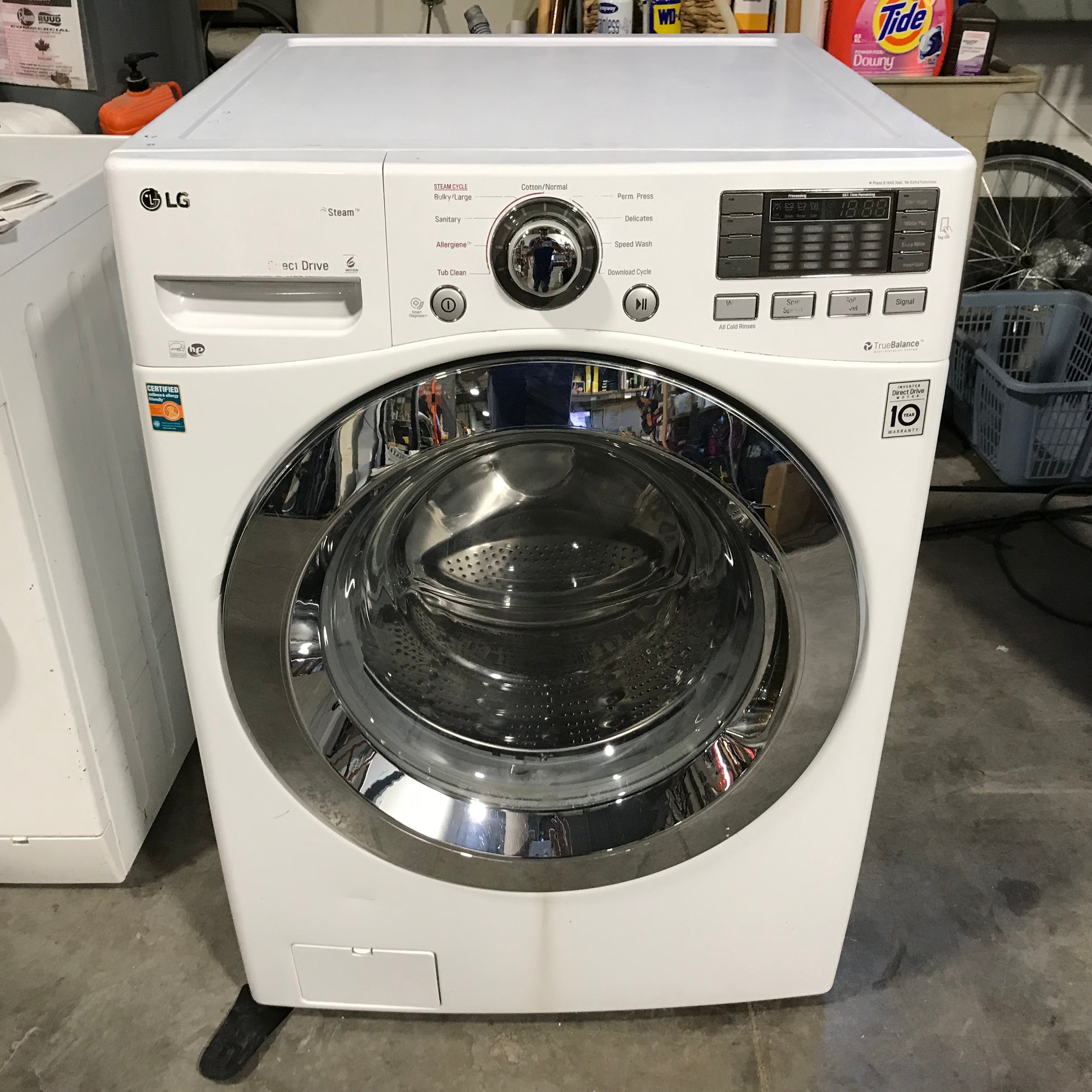 LG White Front-load Washer 27"x 29"x 39"