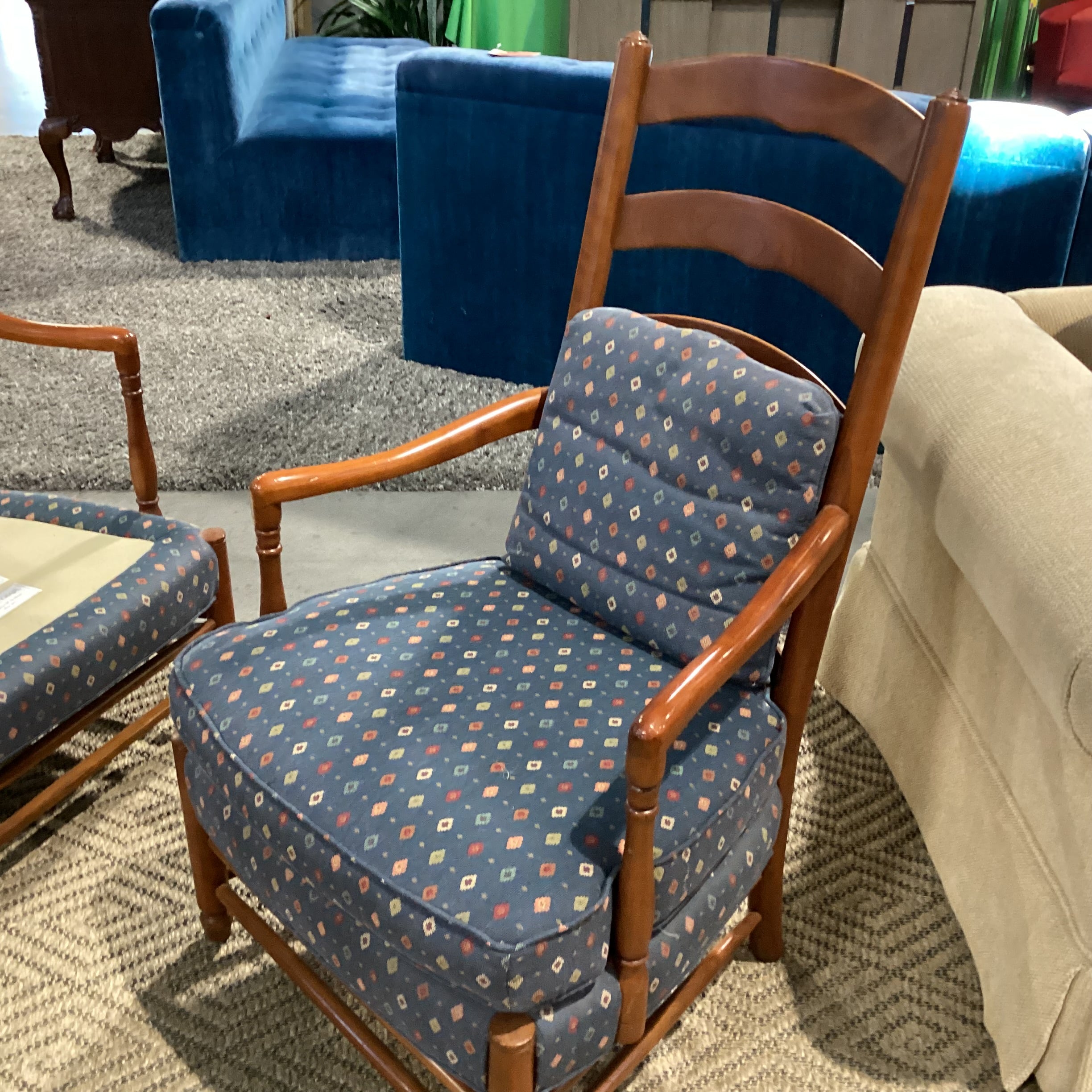 Hickory Chair NC Wood Ladder Back Blue Red Gold Diamond Pattern Upholstery Chair 27"x 26"x 44"