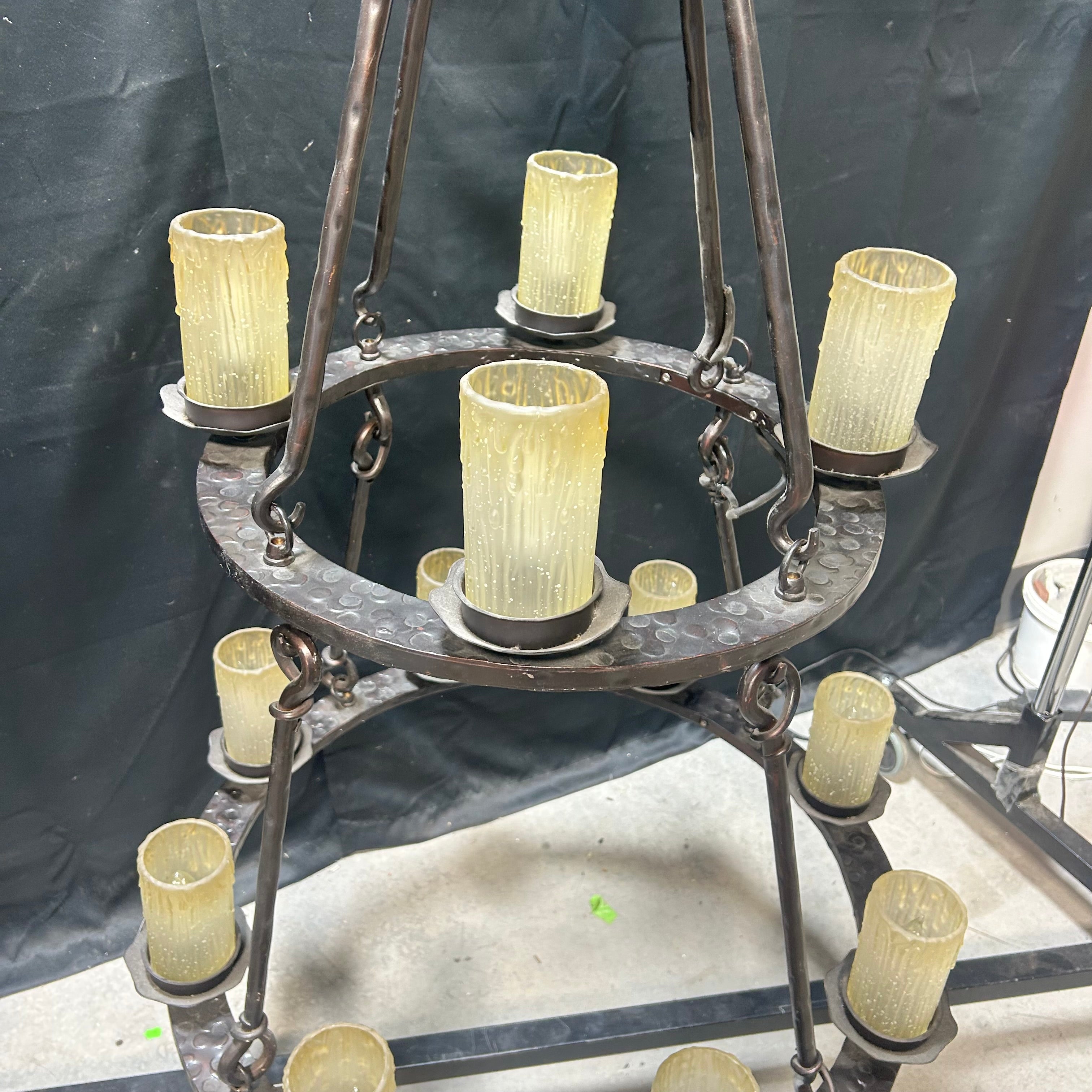 Notre Dame 12-Light Oil rubbed Bronze Chandelier 30"x 47"