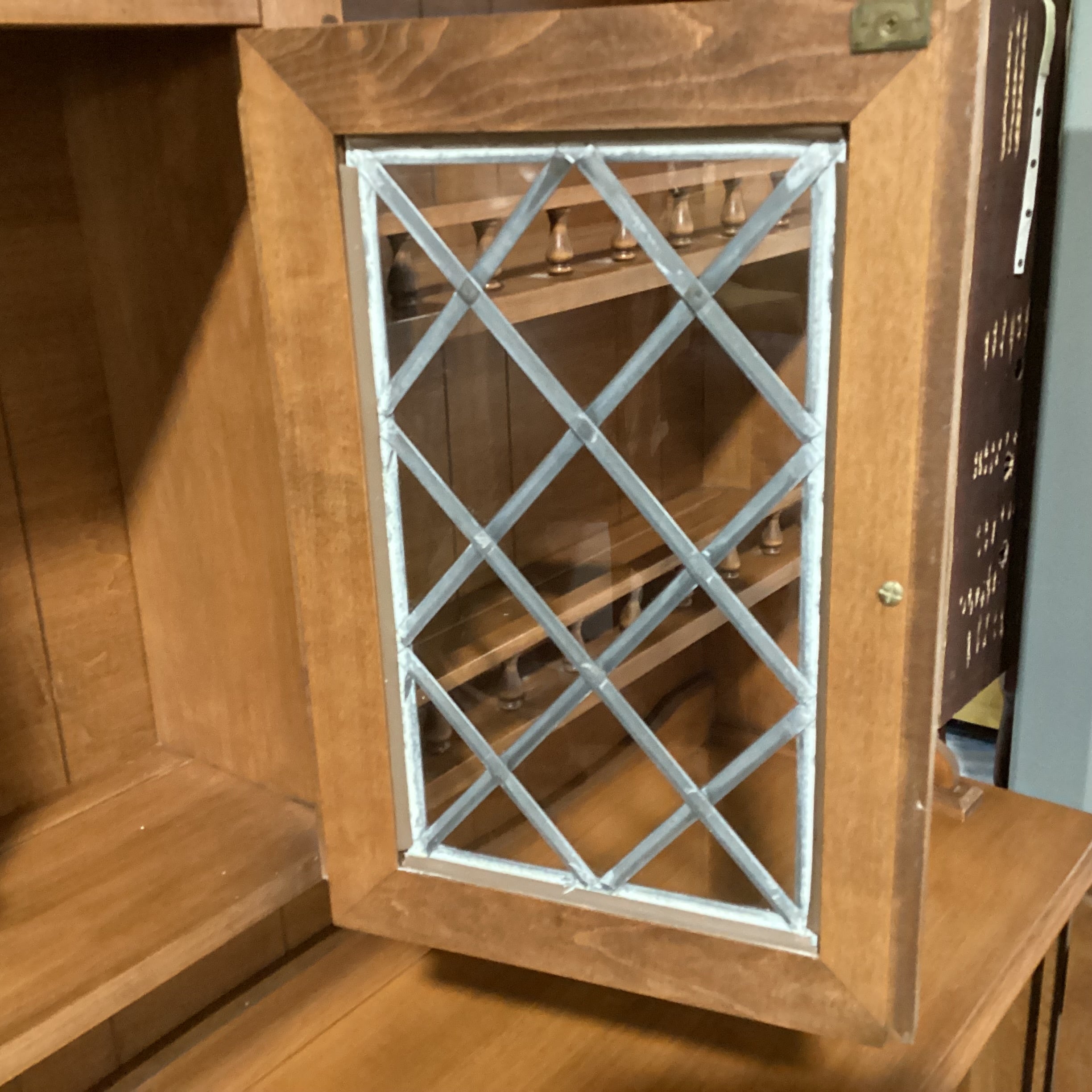 Sprague & Carleton Vintage Colonial Style Solid Rock Maple 4 Door 4 Drawer 2 Piece Hutch 62"x 19"x 75"