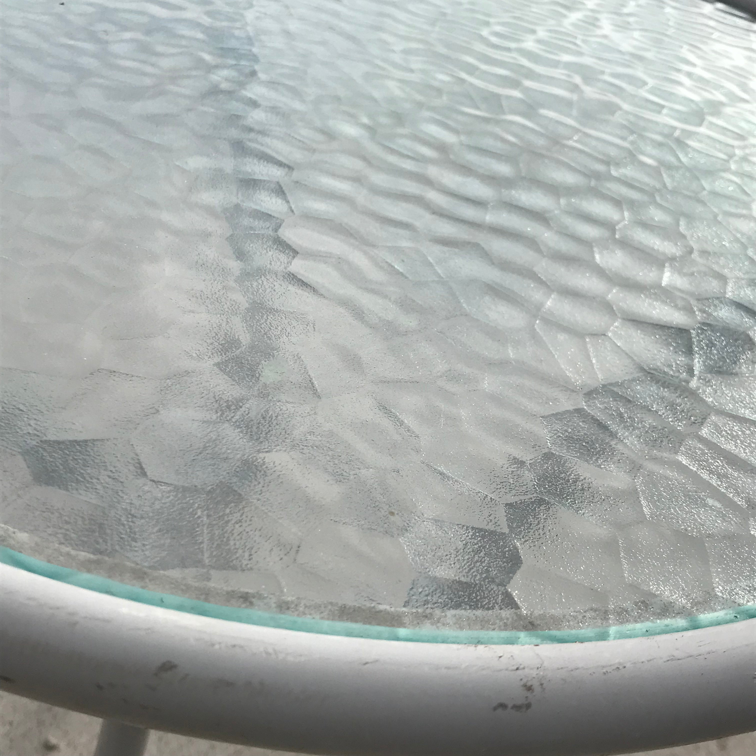 Brown Jordan Glass Patio Side Table 18"x 19" (Dia)