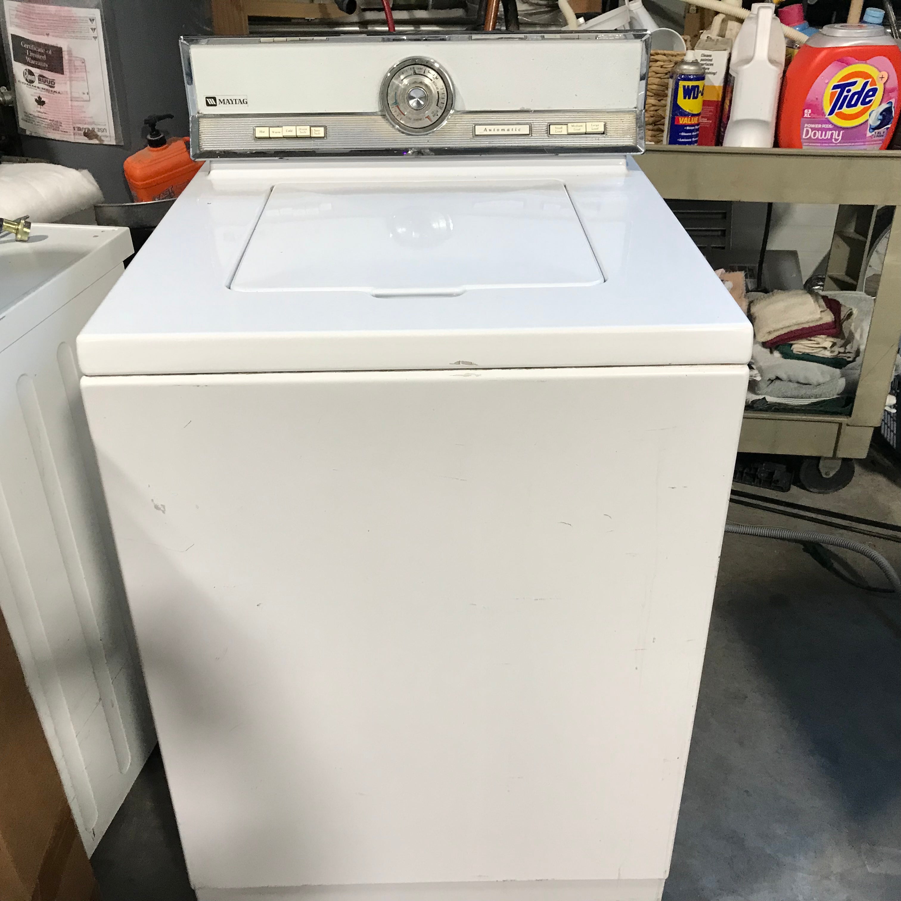 Maytag Vintage 70's Top-Load White Washer 26"x 27"x 44" (Old Works Great)