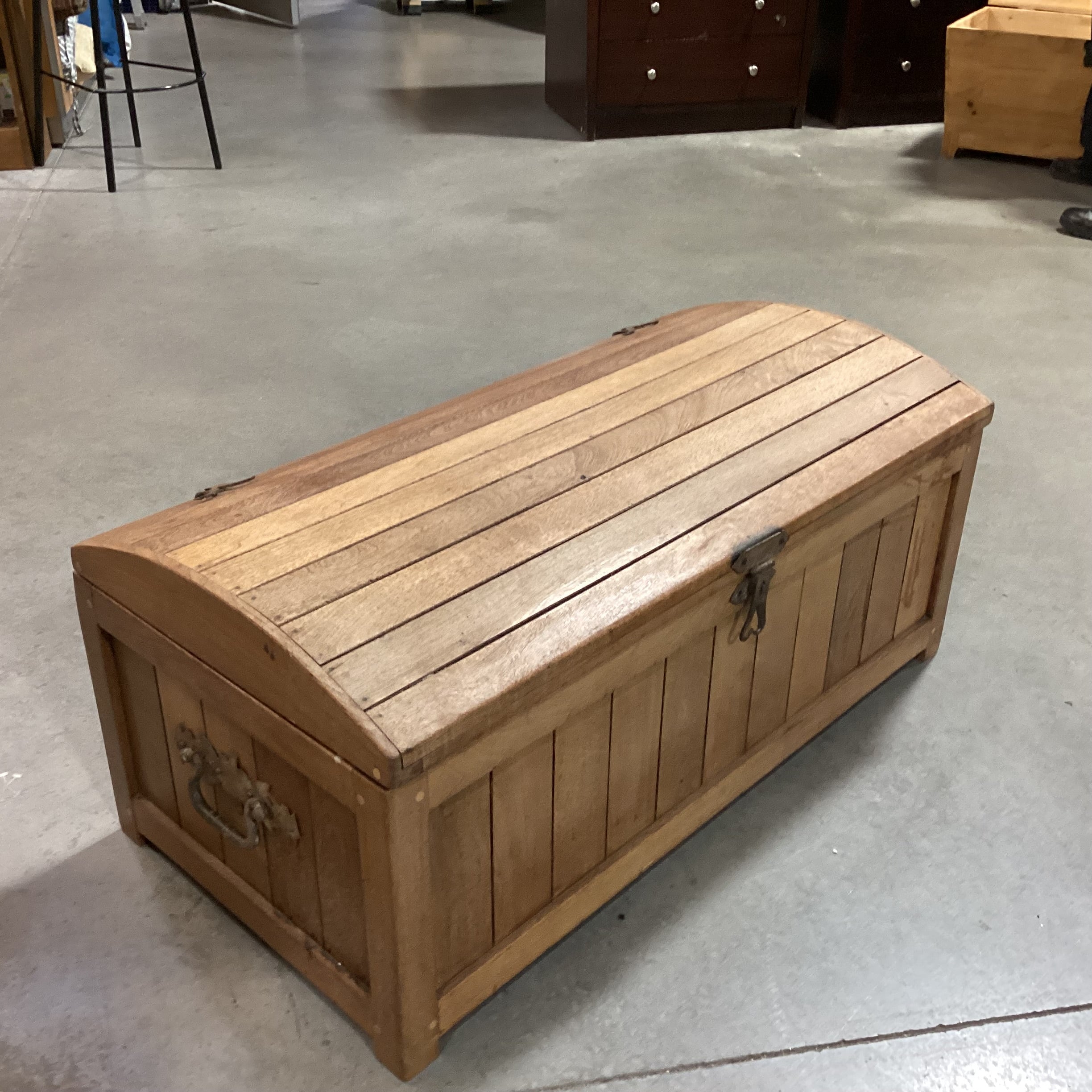 Vintage Solid Wood Plank with Iron Hardware Trunk 40"x 21"x 18"