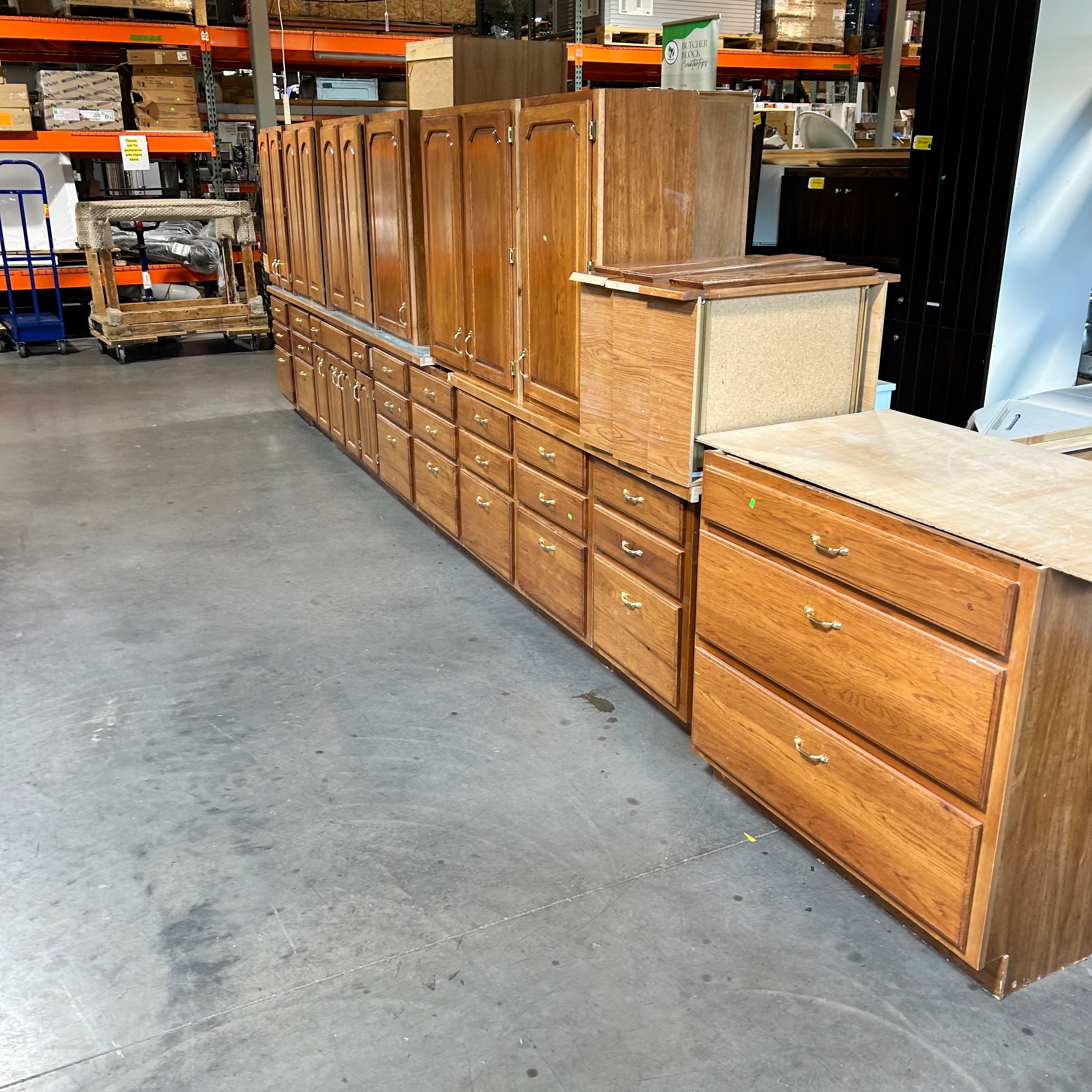 15 Piece Medium Stain Set With Brass Handles