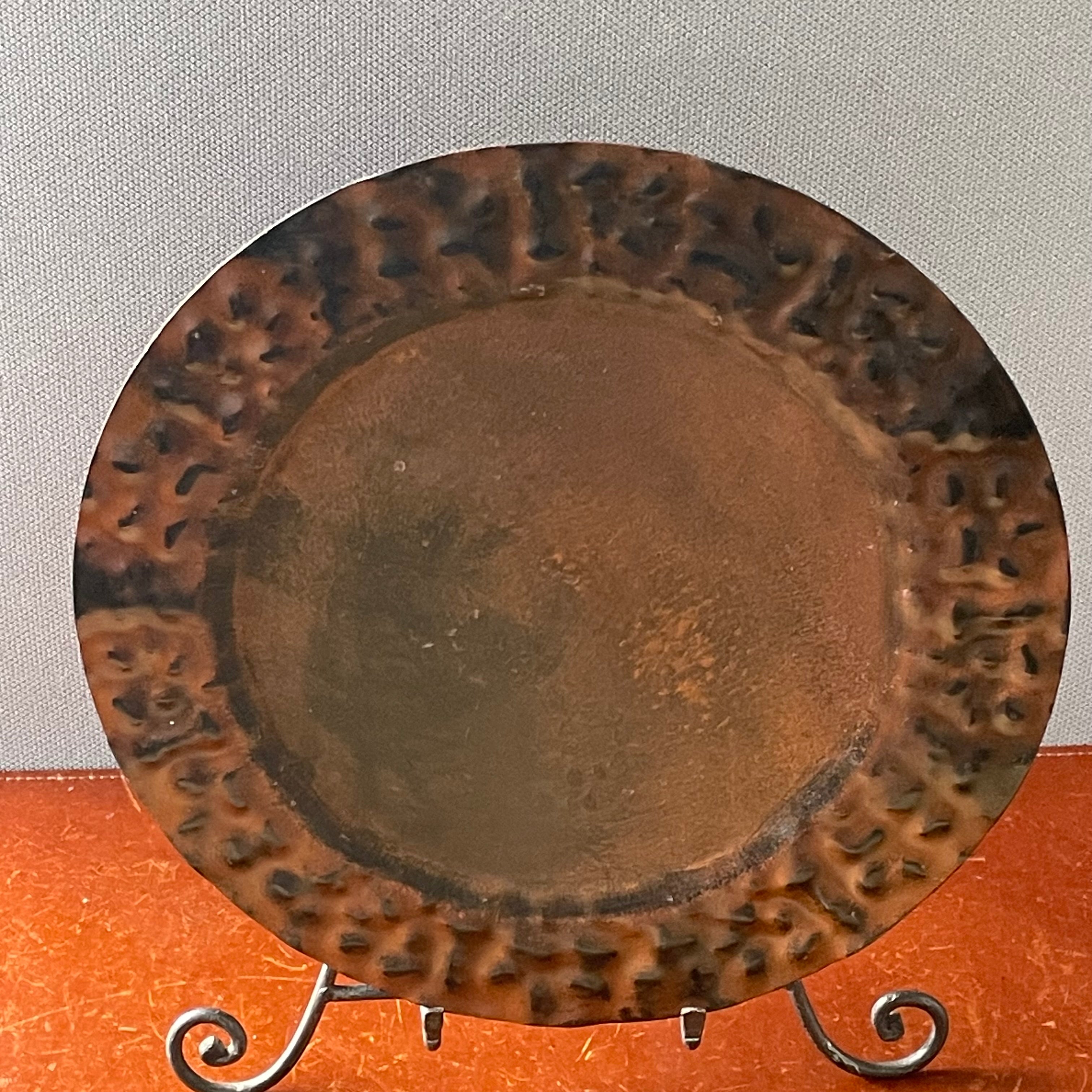 Jan Barboglio Classic Double Hammered Iron Charger, 14"