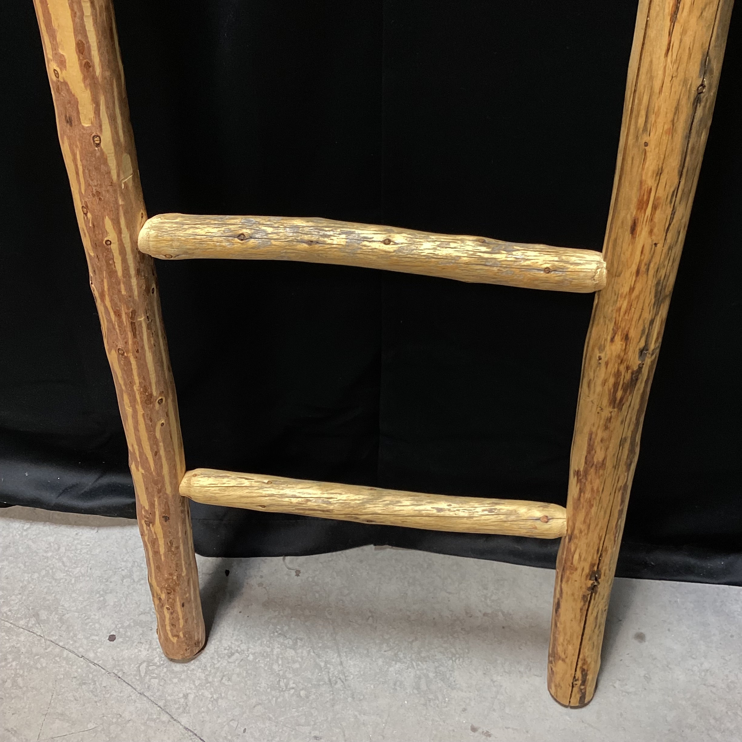 Rustic Natural Wood Blanket Ladder 21" x 61"