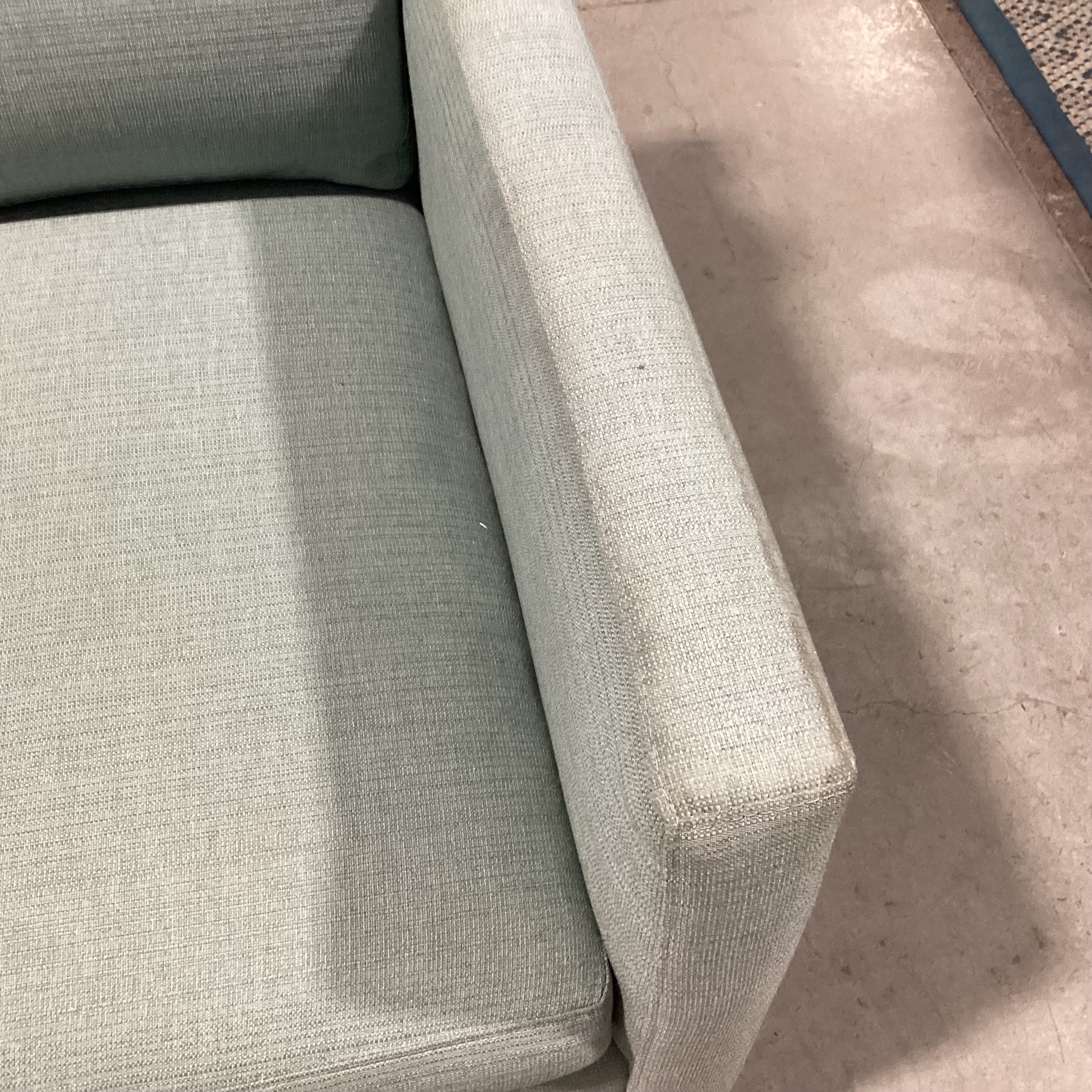 Room & Board Seafoam Woven Mid Century Style Sofa 70"x 38"x 32"