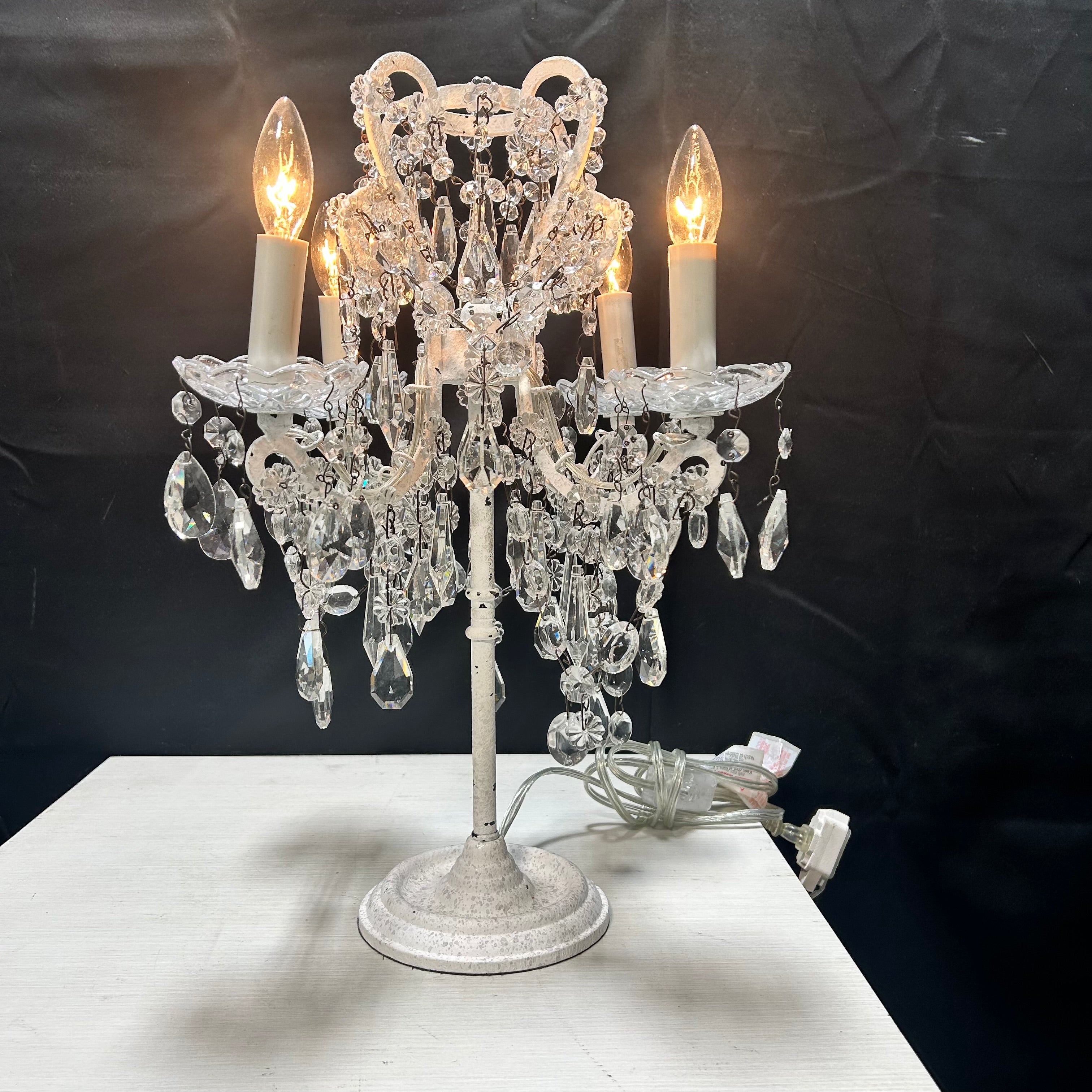 Victorian Style Crystal Table Lamp 14"x 18"