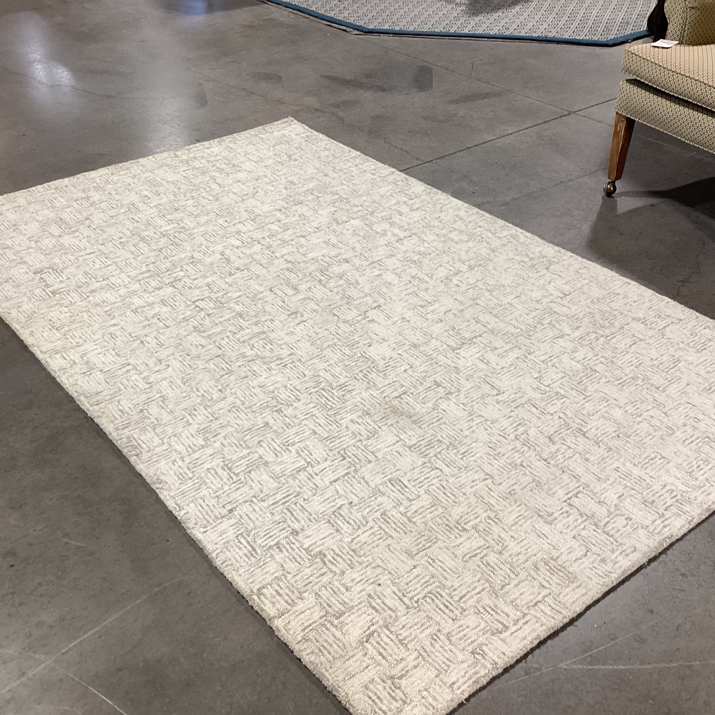 Safavieh Micro Boucle Light Grey Ivory Wool Woven Rug 5'x 8'