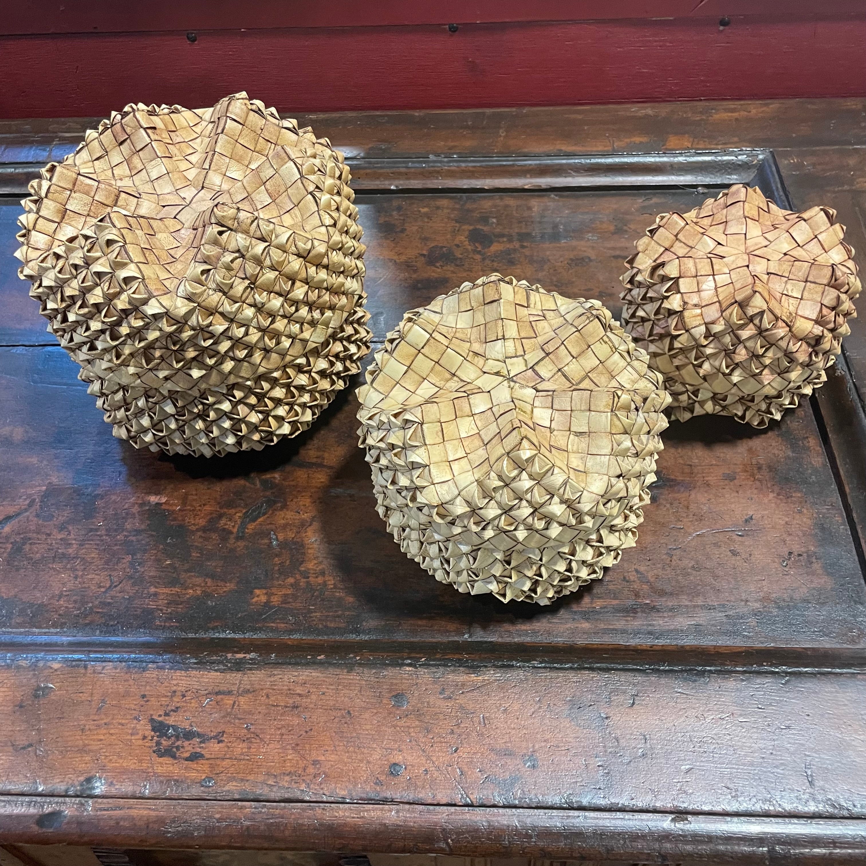 Set of 3 Handwoven Hawaiian Lauhala 6 Point Decorative Lidded Baskets