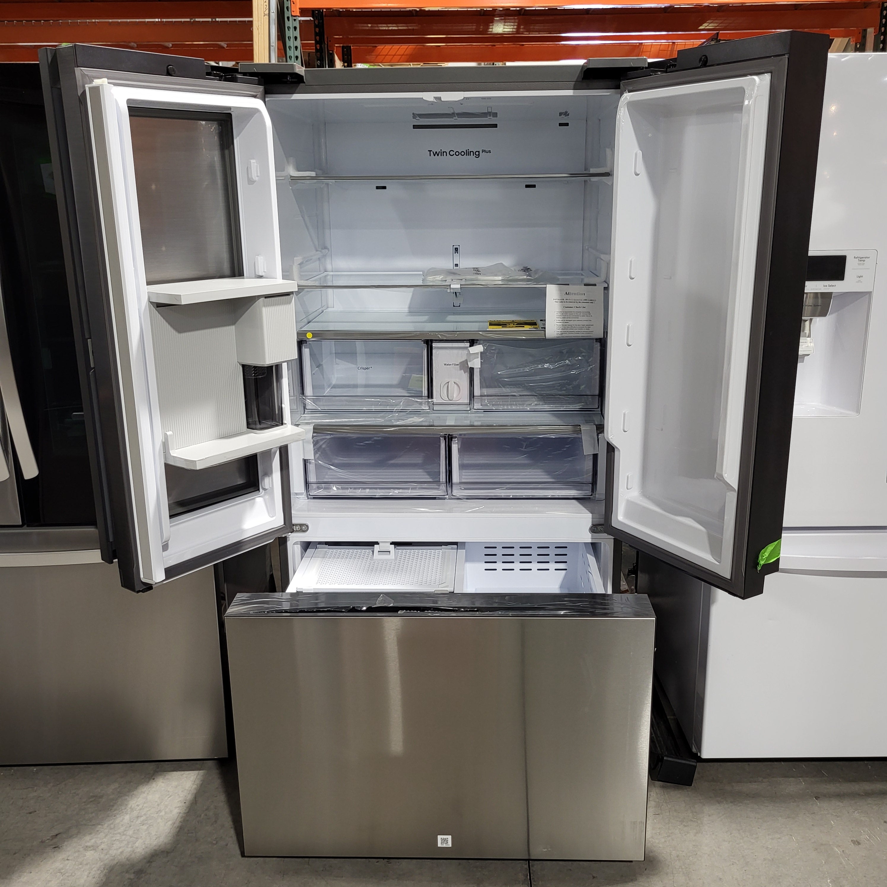 G1423 Samsung 30 Cu. Ft. Bespoke 3 Door French Door Smart Stainless Steel Refrigerator RF30BB6600QLAA S/N: 1H7Y43AW403225N