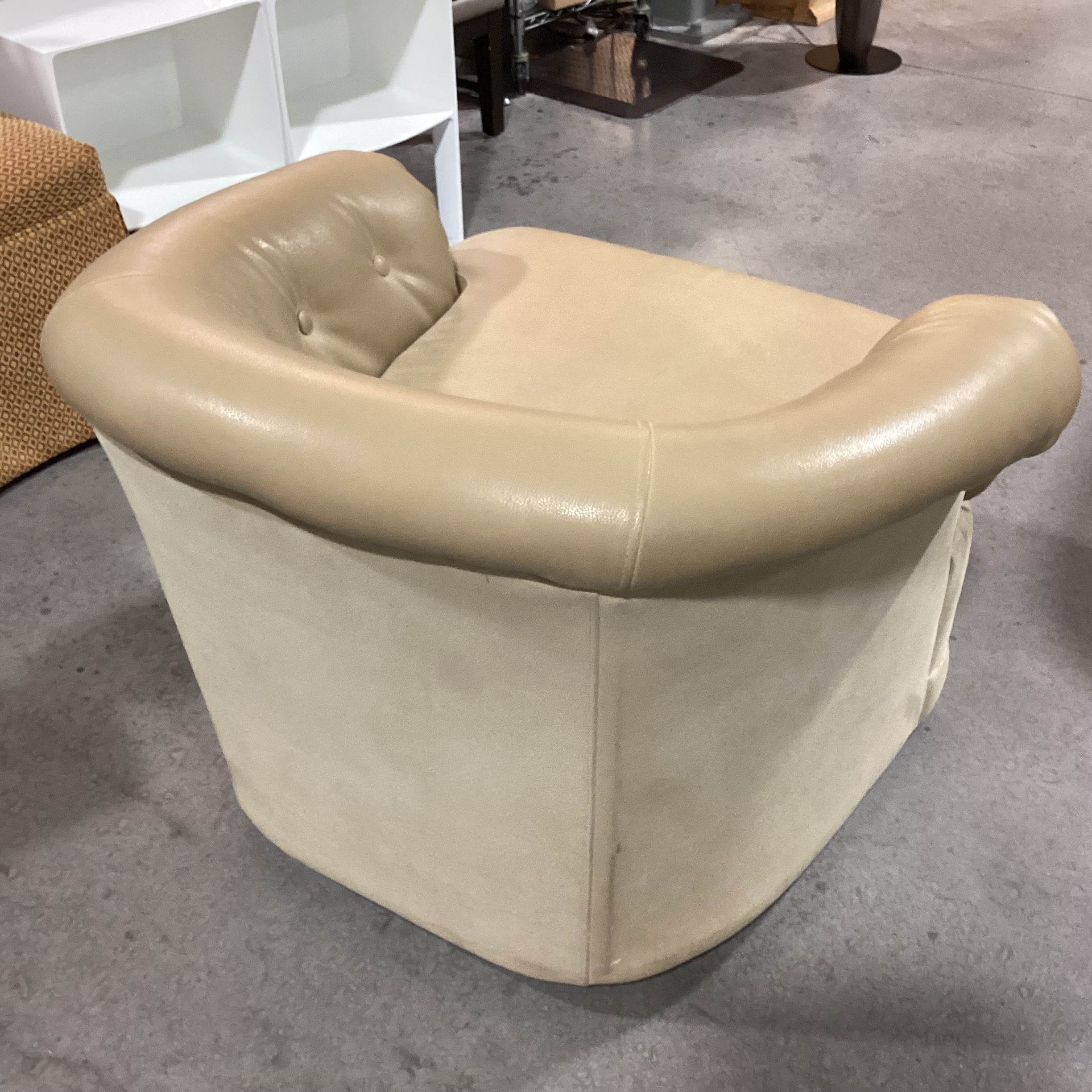 Blonde Faux Textured Leather Button Back Swivel Chair 36"x 34"x 27"