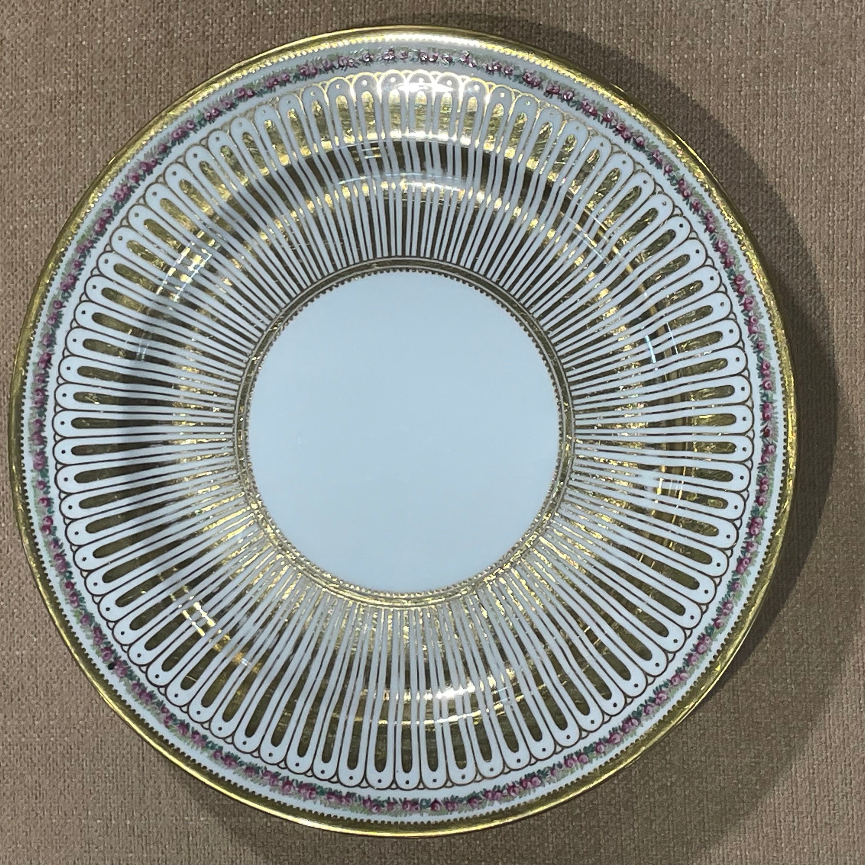 Set of 12 Cauldon Ltd Bone China Gold Sunburst with Handpainted Roses Dinner Plates, Made in England