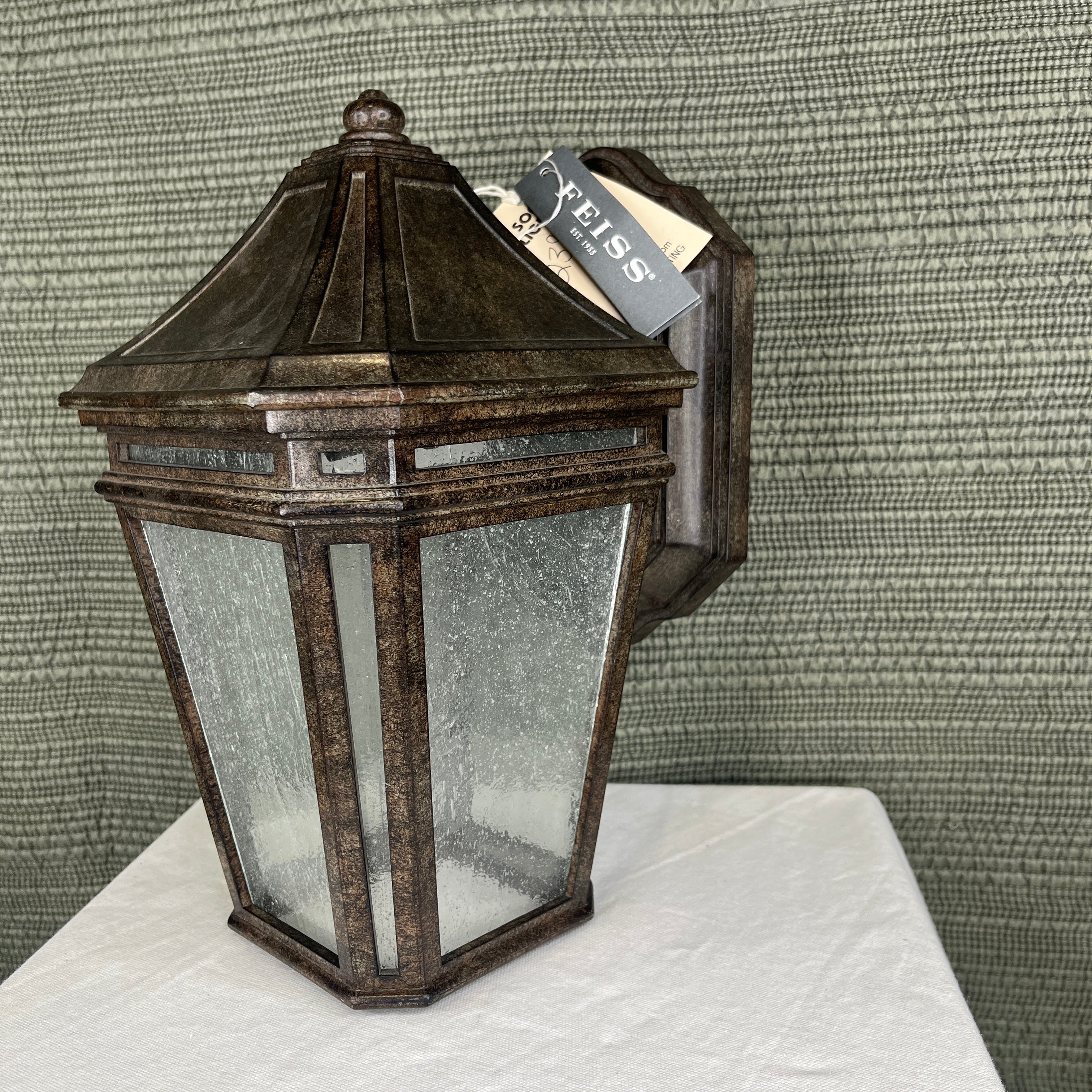 Feiss Londontowne 1-Light LED Weathered Chestnut Transitional Outdoor Wall Sconce 7"x 11"x 9"