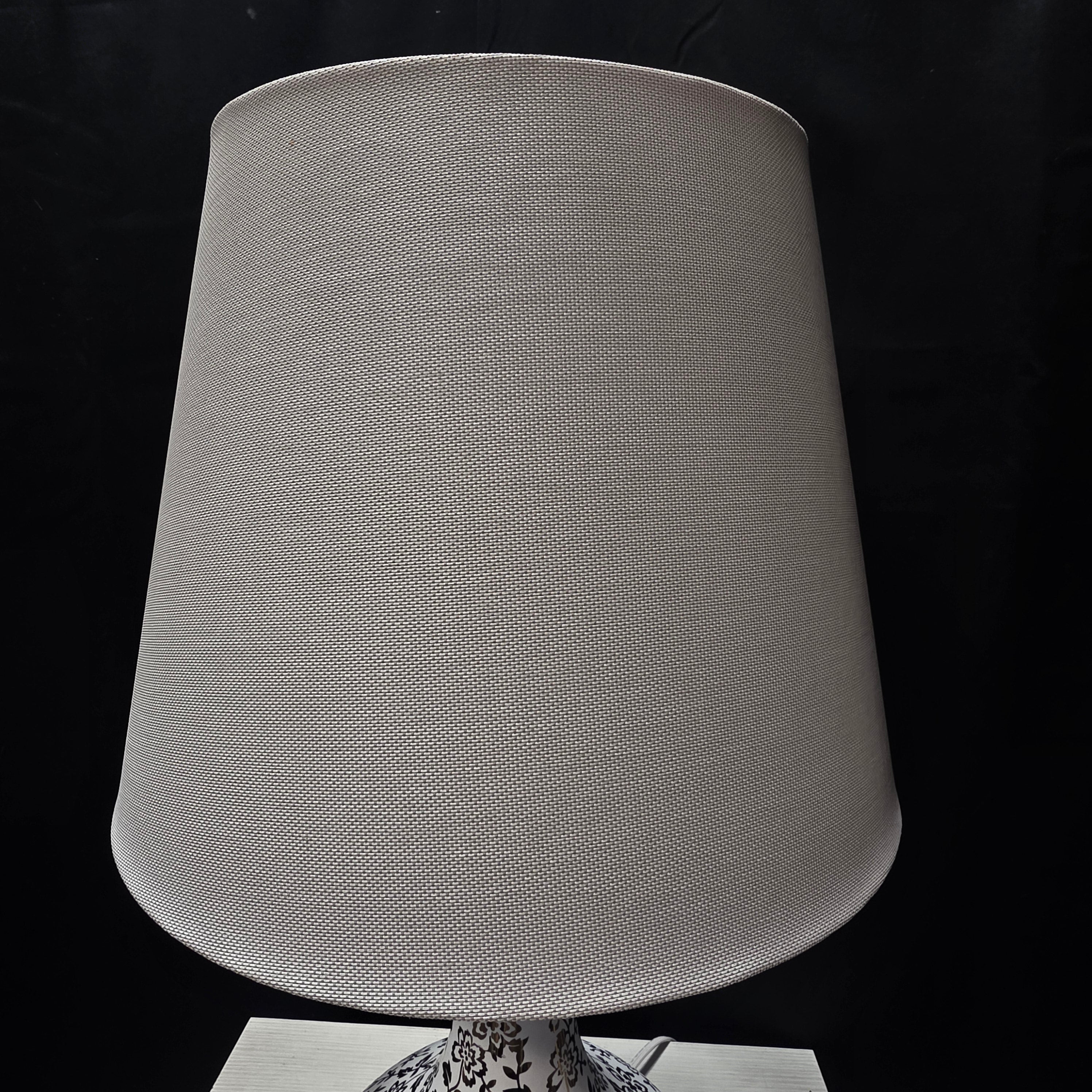 Beautiful Gold Accent Lamp with Flowers on Vines 15"Dx26.5"