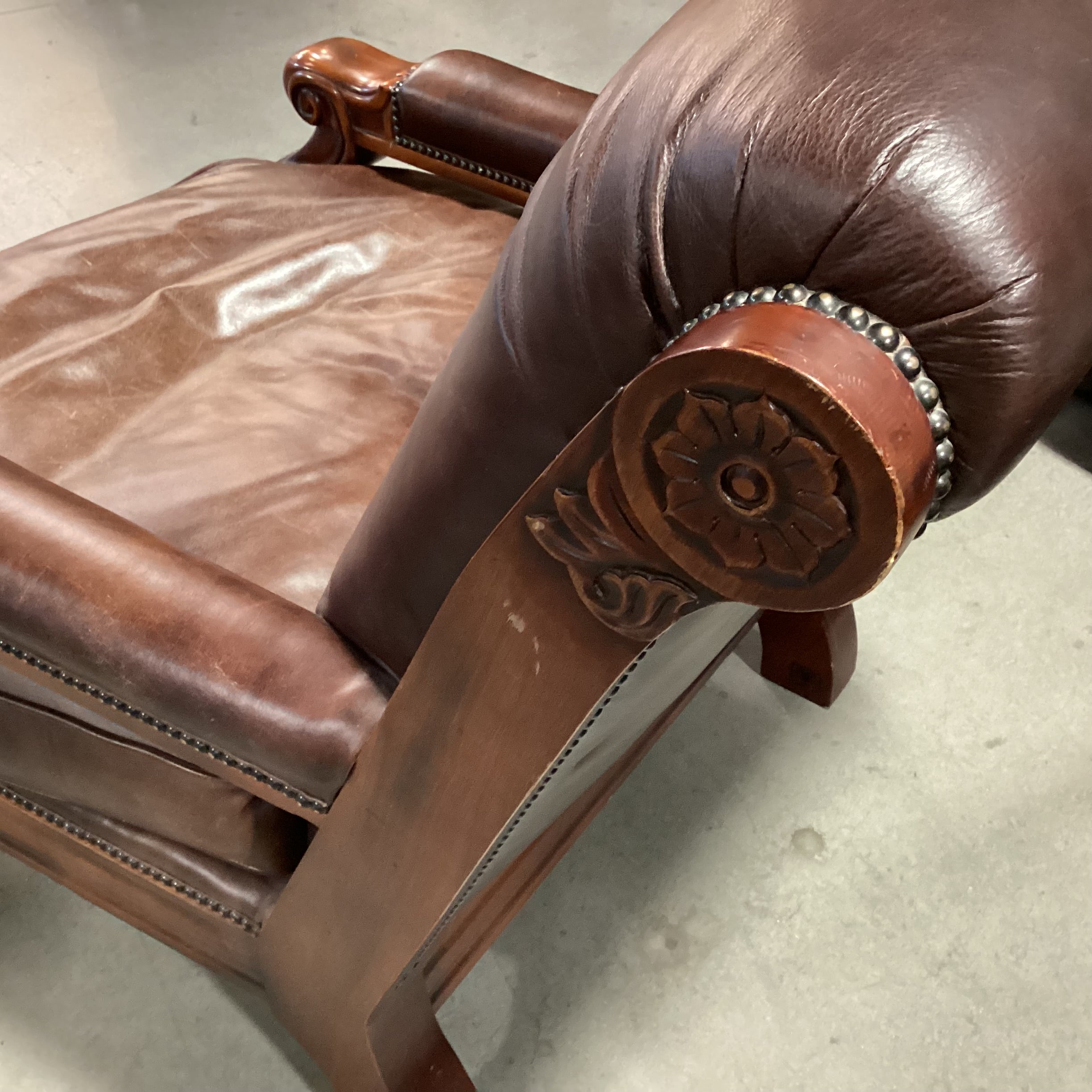 Carved Wood Leather Nailhead Down Mix with Ottoman Chair 36"x 44"x 40"