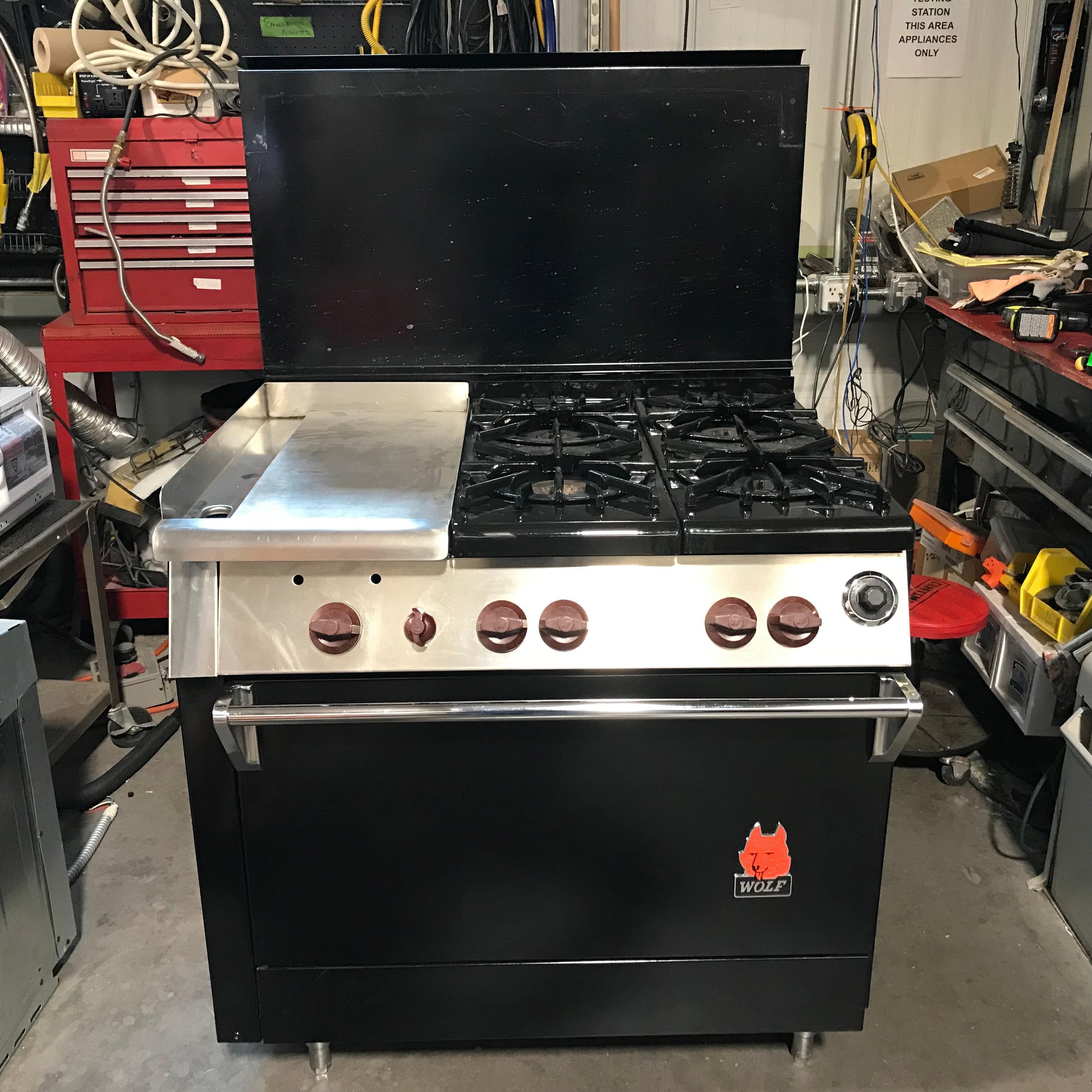 Wolf Black 4 Burner, Griddle, Gas Range 37"x 31"x 59"