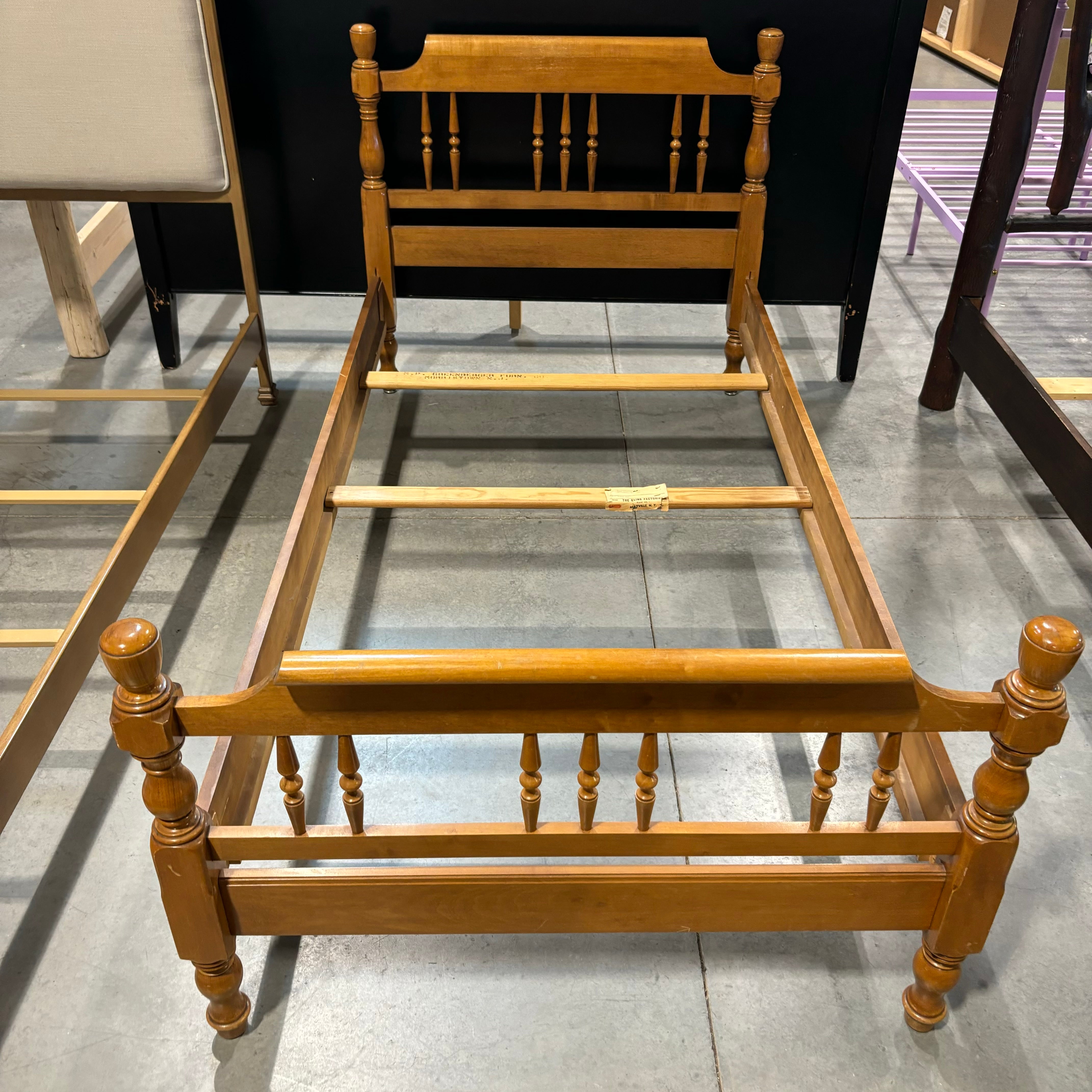 TWIN Carved Light Finish Wood Bed Set