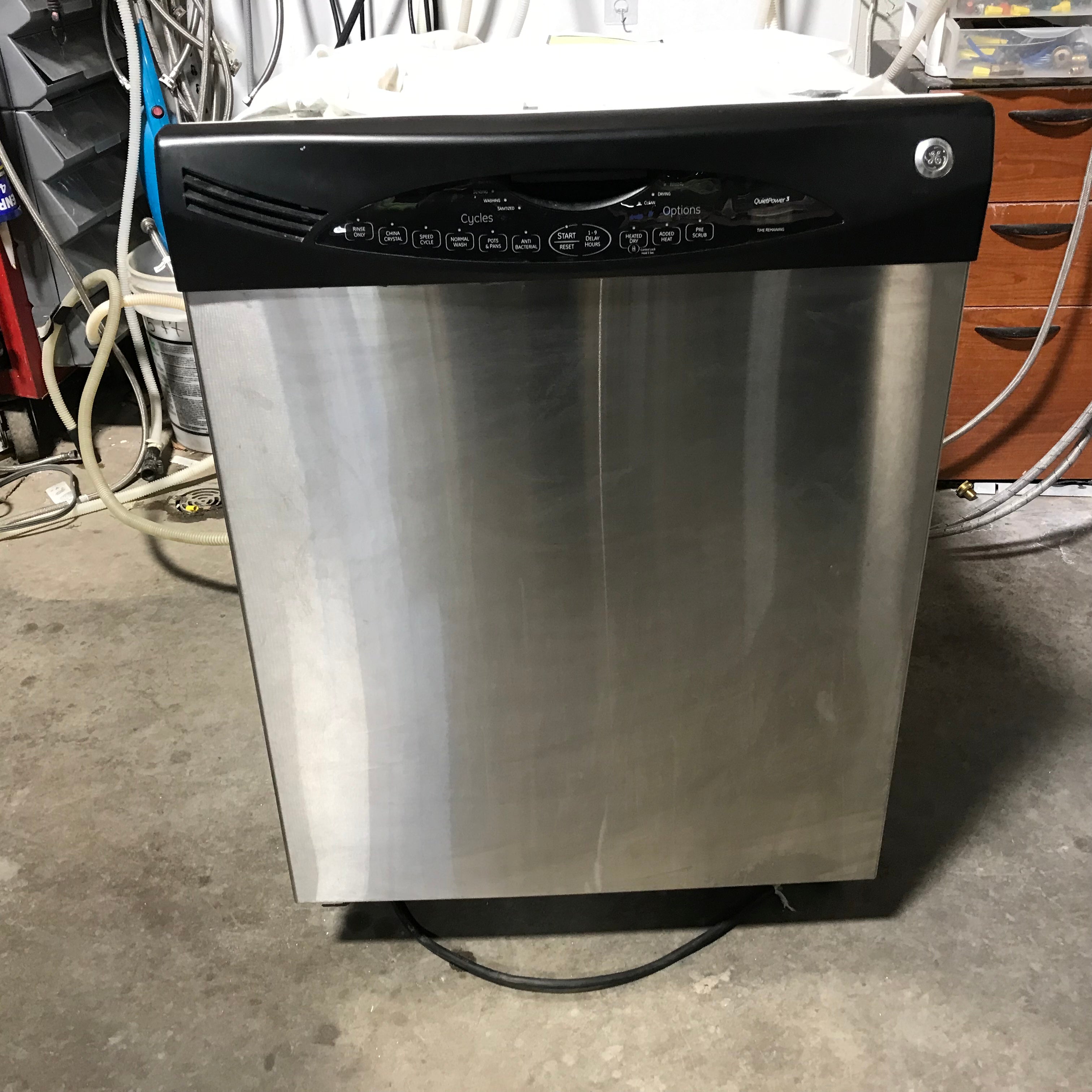 GE Stainless Steel Dishwasher 24"x 25"x 34"