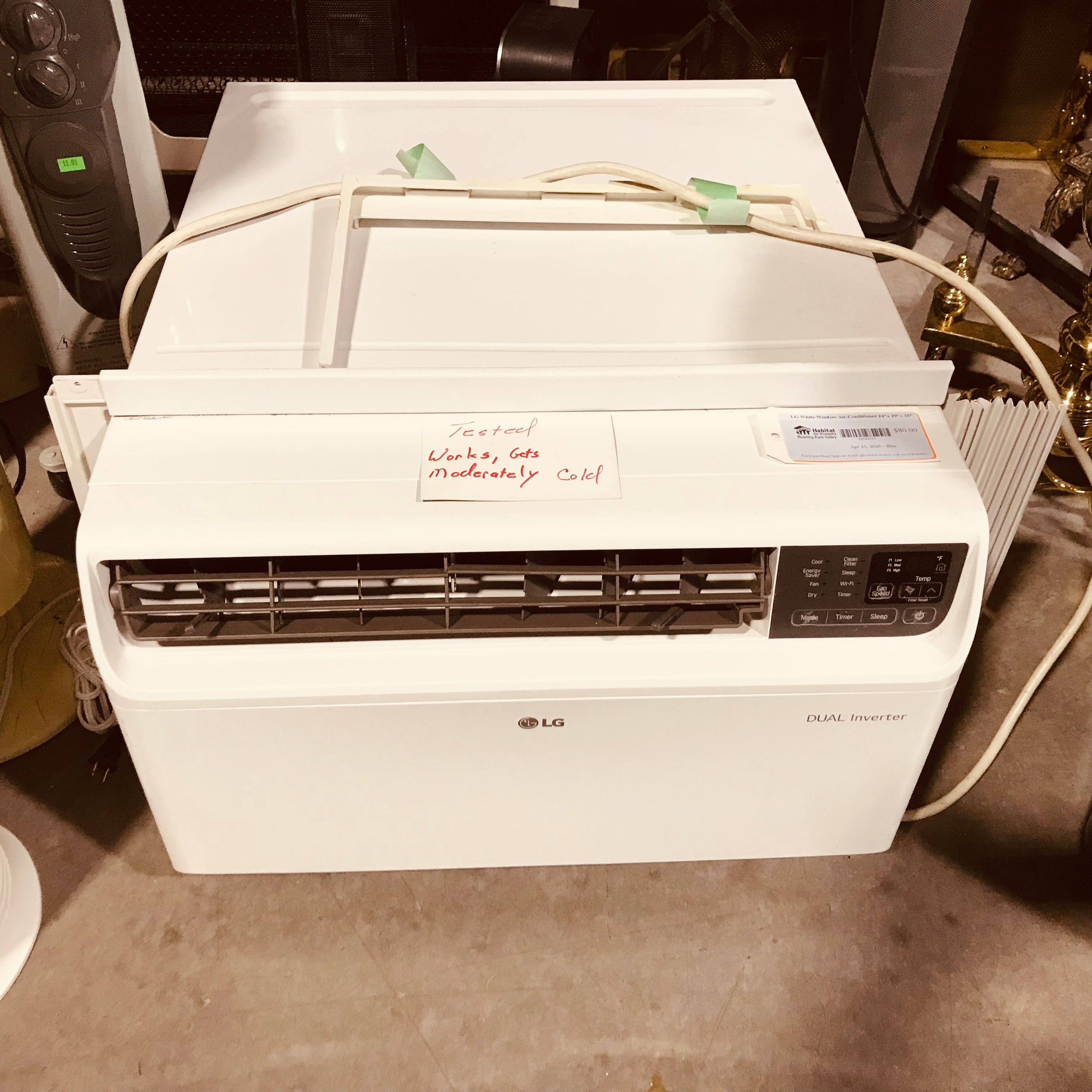 LG White Window Air Conditioner 24"x 29"x 15"