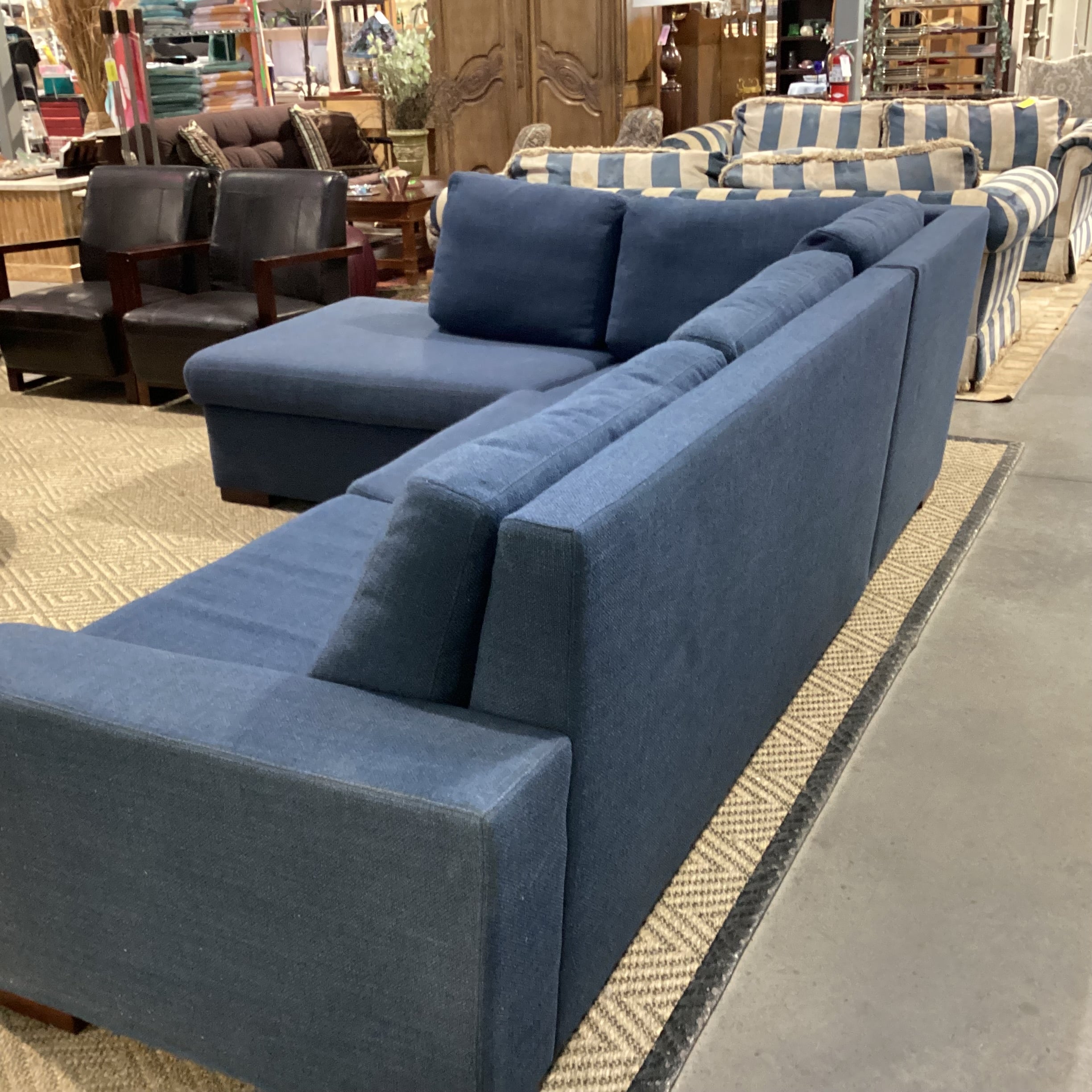 American Leather Furniture Blue Woven Queen Comfort Sleeper 2 Piece Sectional 118"x 86"x 38"x 34"