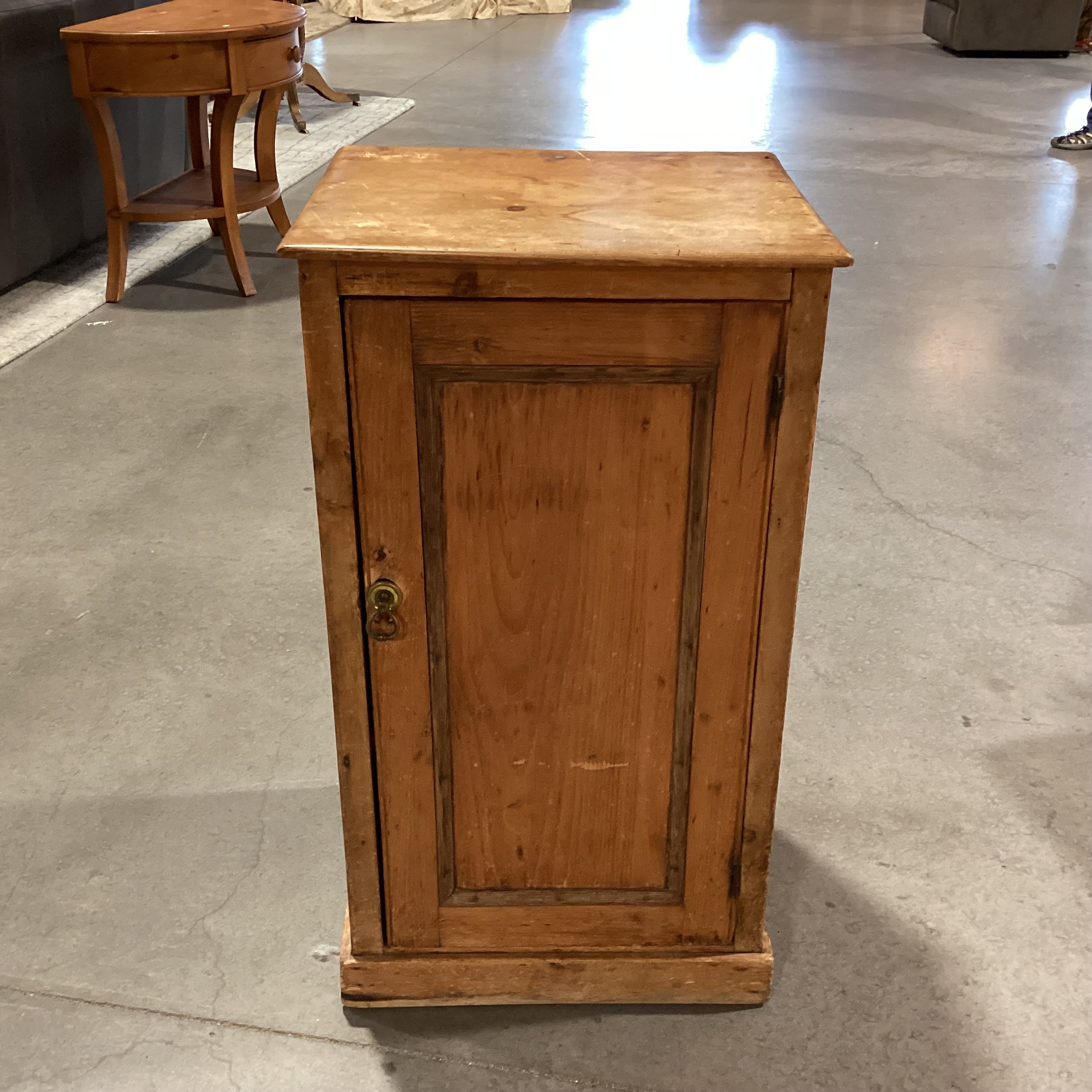 Antique Natural Pine 1 Door with Shelves Accent Table 19"x 16"x 34"