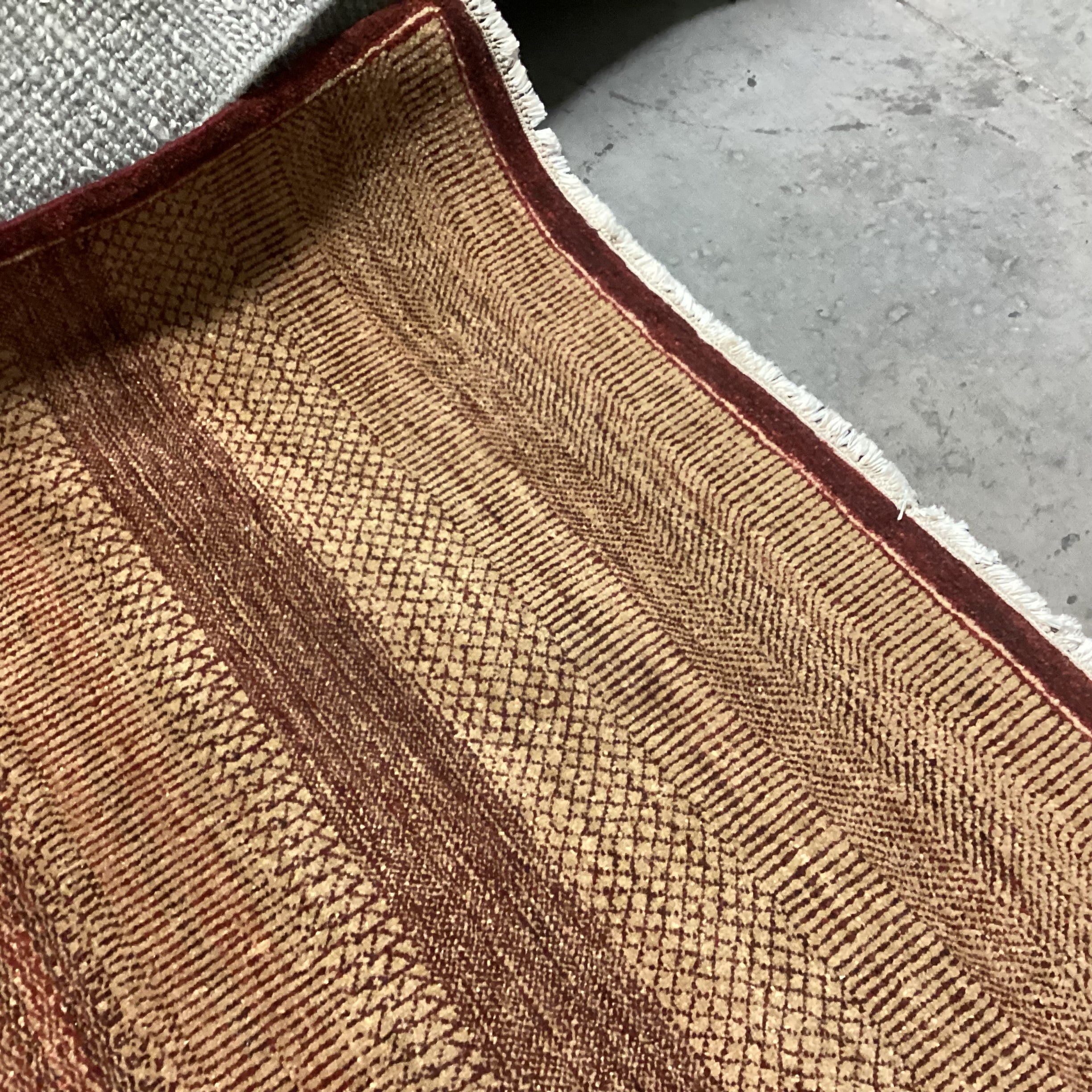 Mahindra Black Mountain Looms Tan & Red Hand Woven Wool Rug 9'x 12'3"