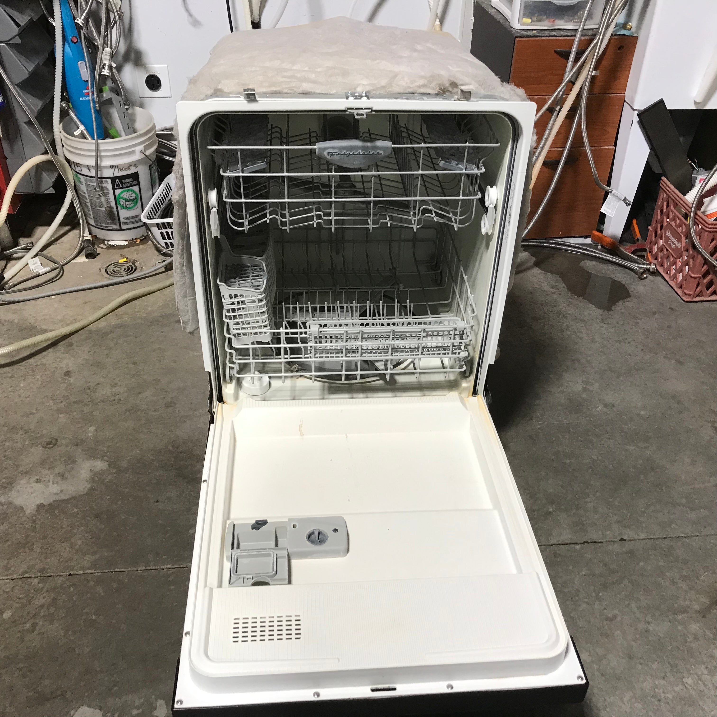 Frigidaire Stainless Steel Dishwasher 24"x 27"x 34"