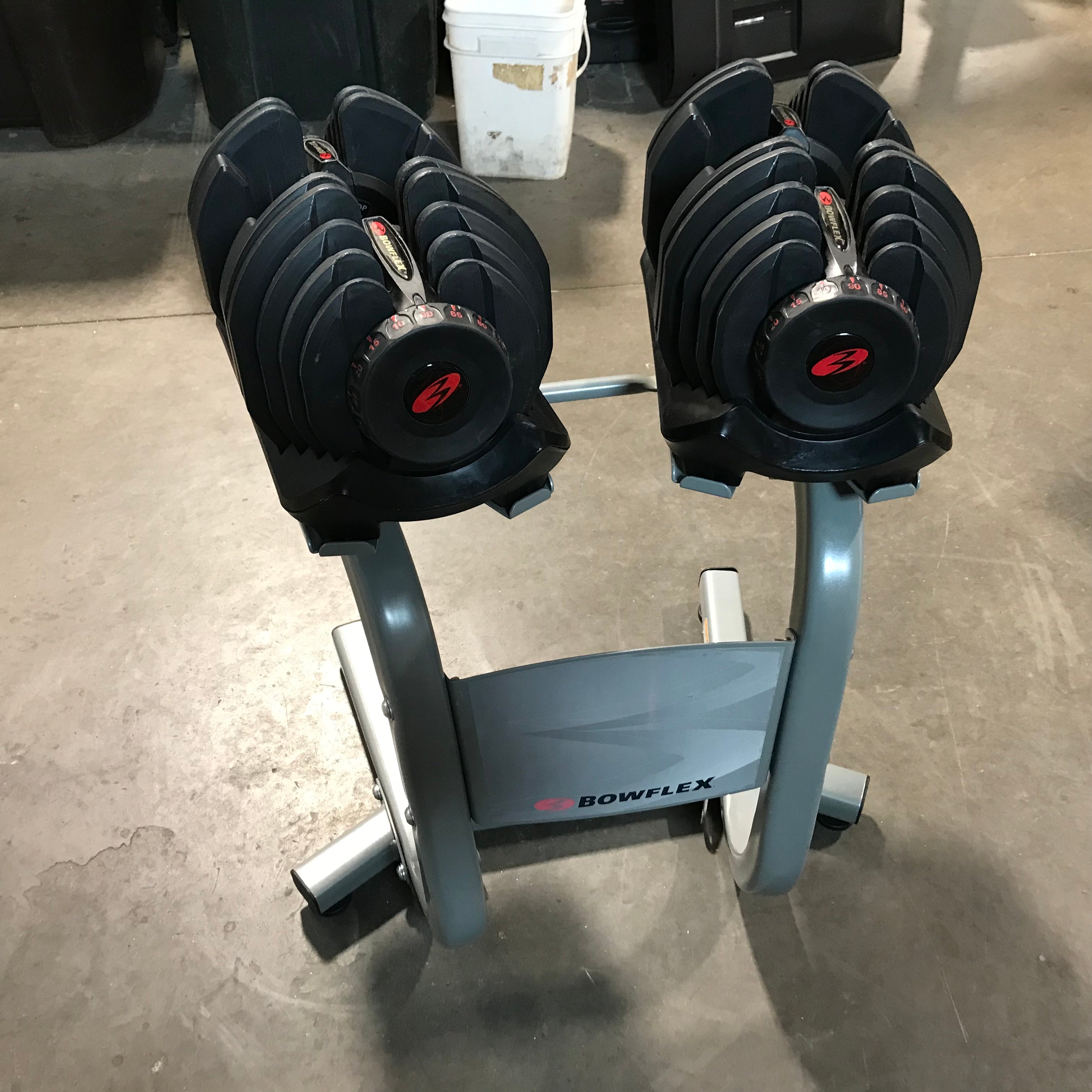 Bowflex Select Tech Dumbbells 10-90 LBS. (With Stand)
