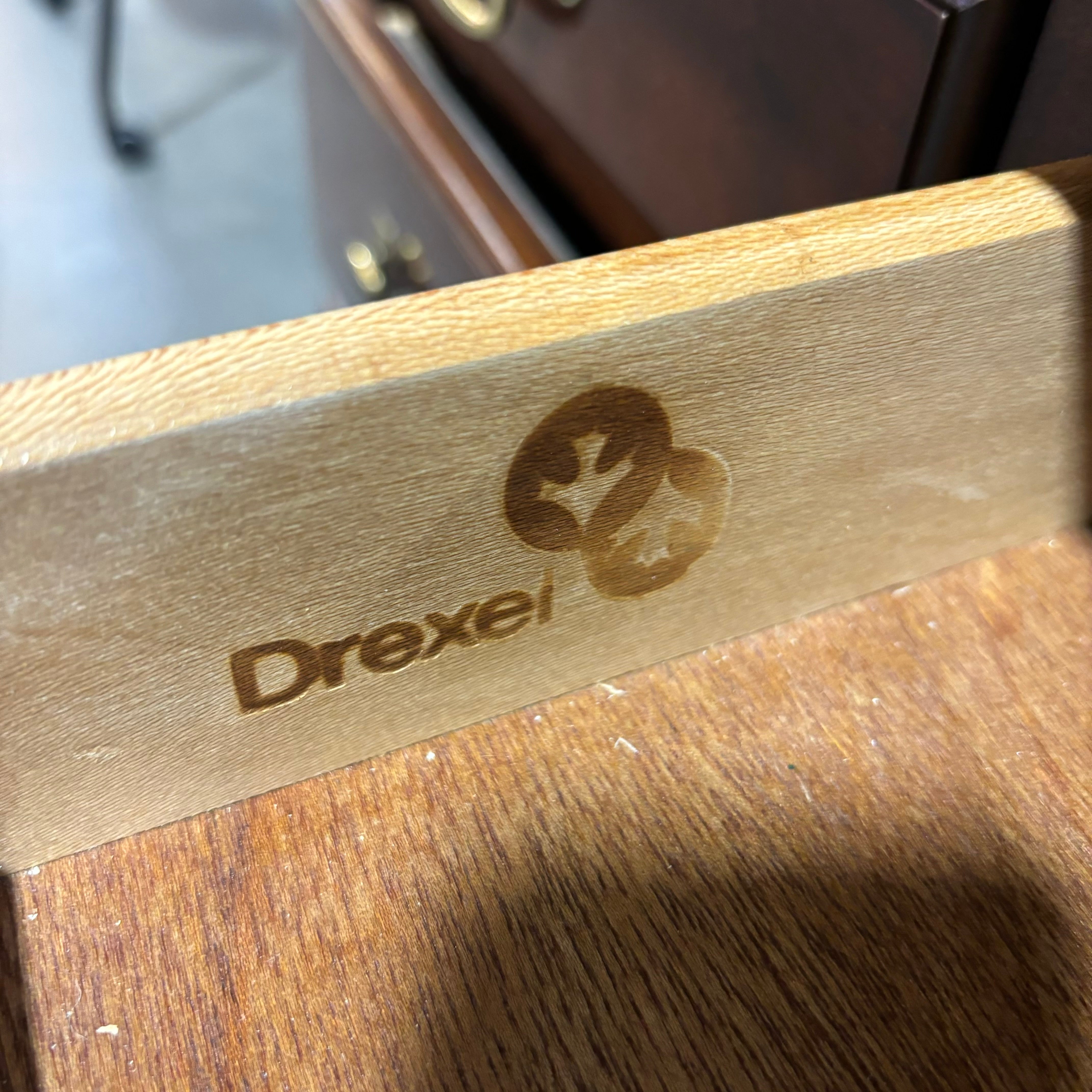 Drexel Bookmatched Mahogany Veneer Double Pedestal Executive Desk 60"x 30"x 30"