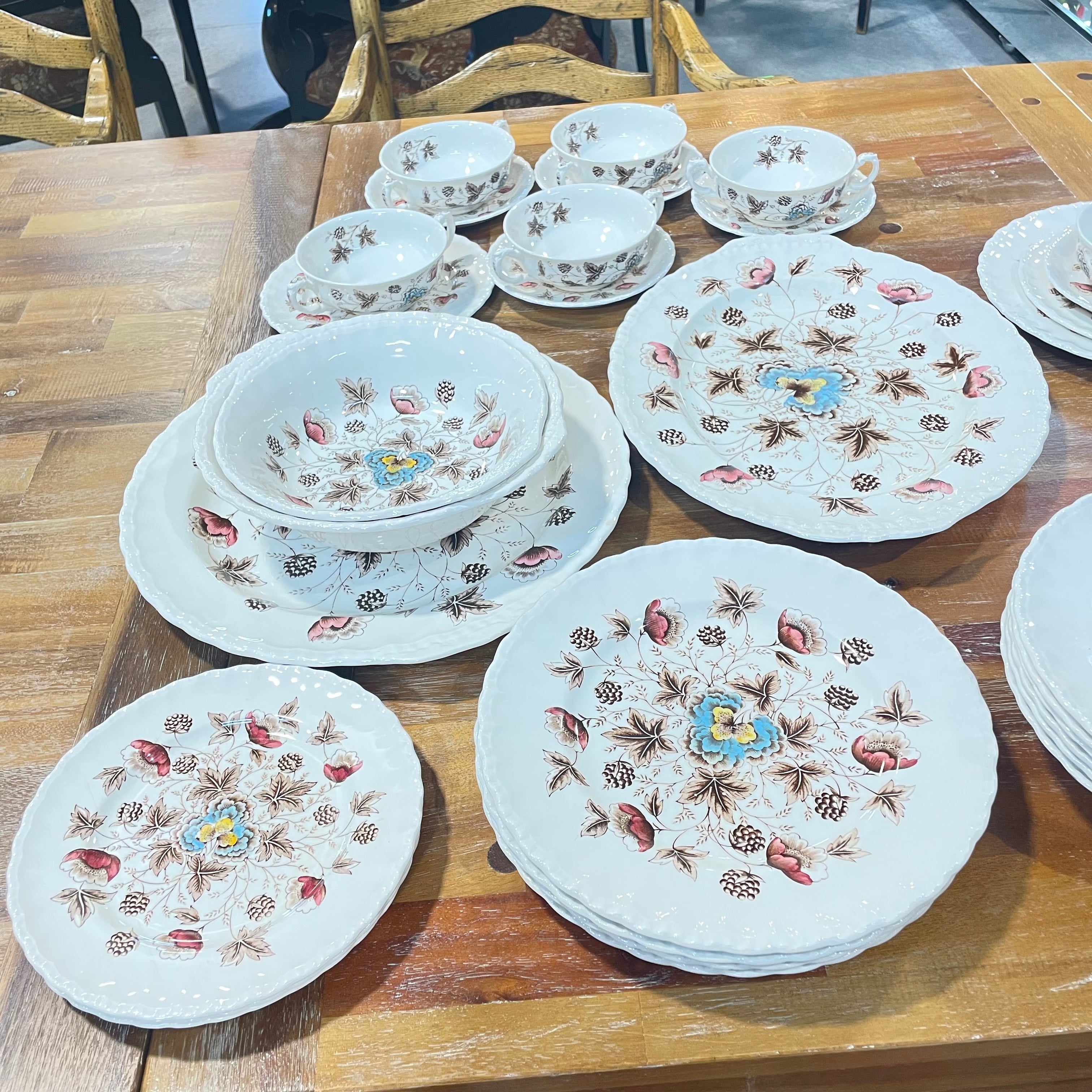 Set of 31 Pieces Antique WH Grindley Old Chelsea Ironstone Dinnerware Set
