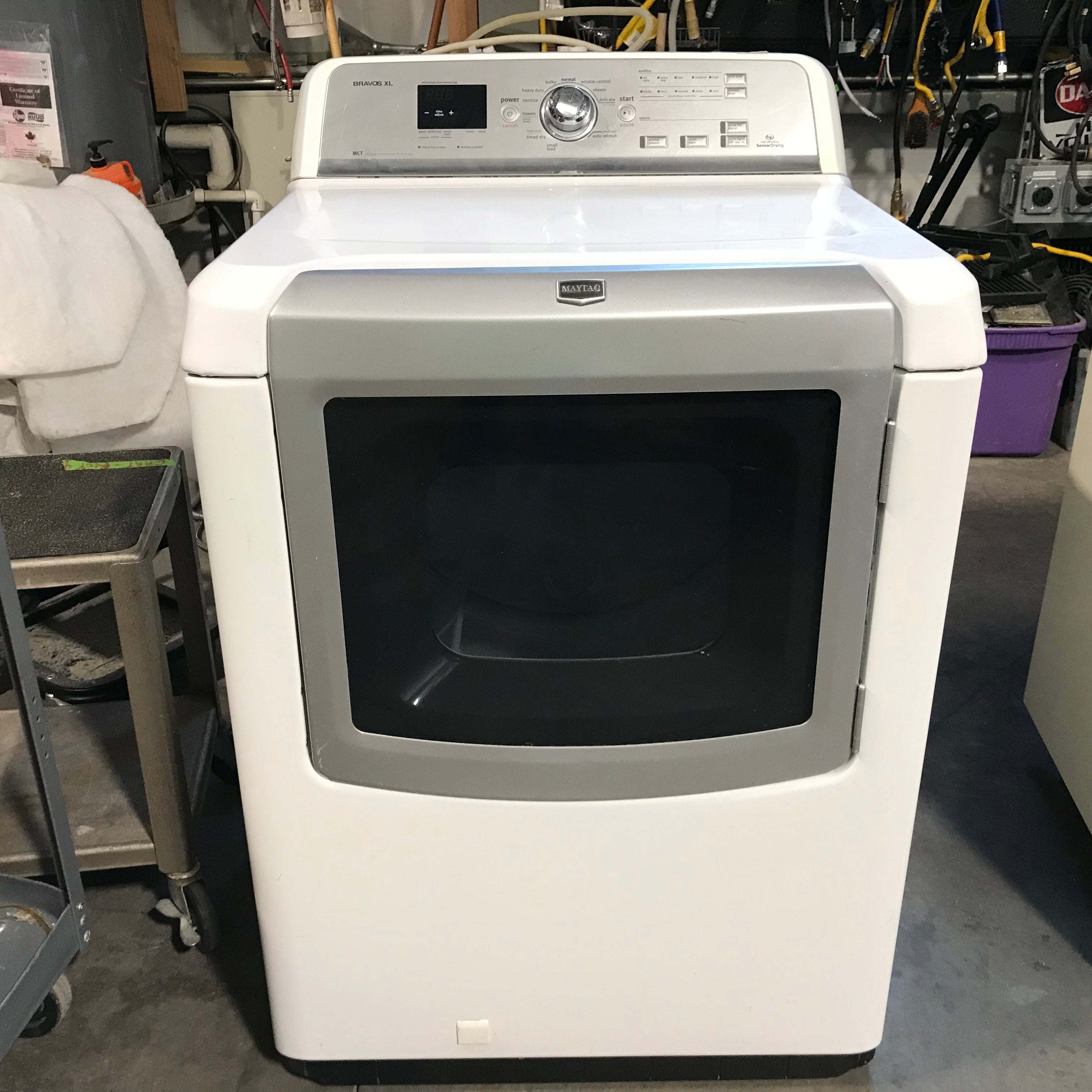 GE White Front-Load Gas Dryer 29"x 29"x 45"