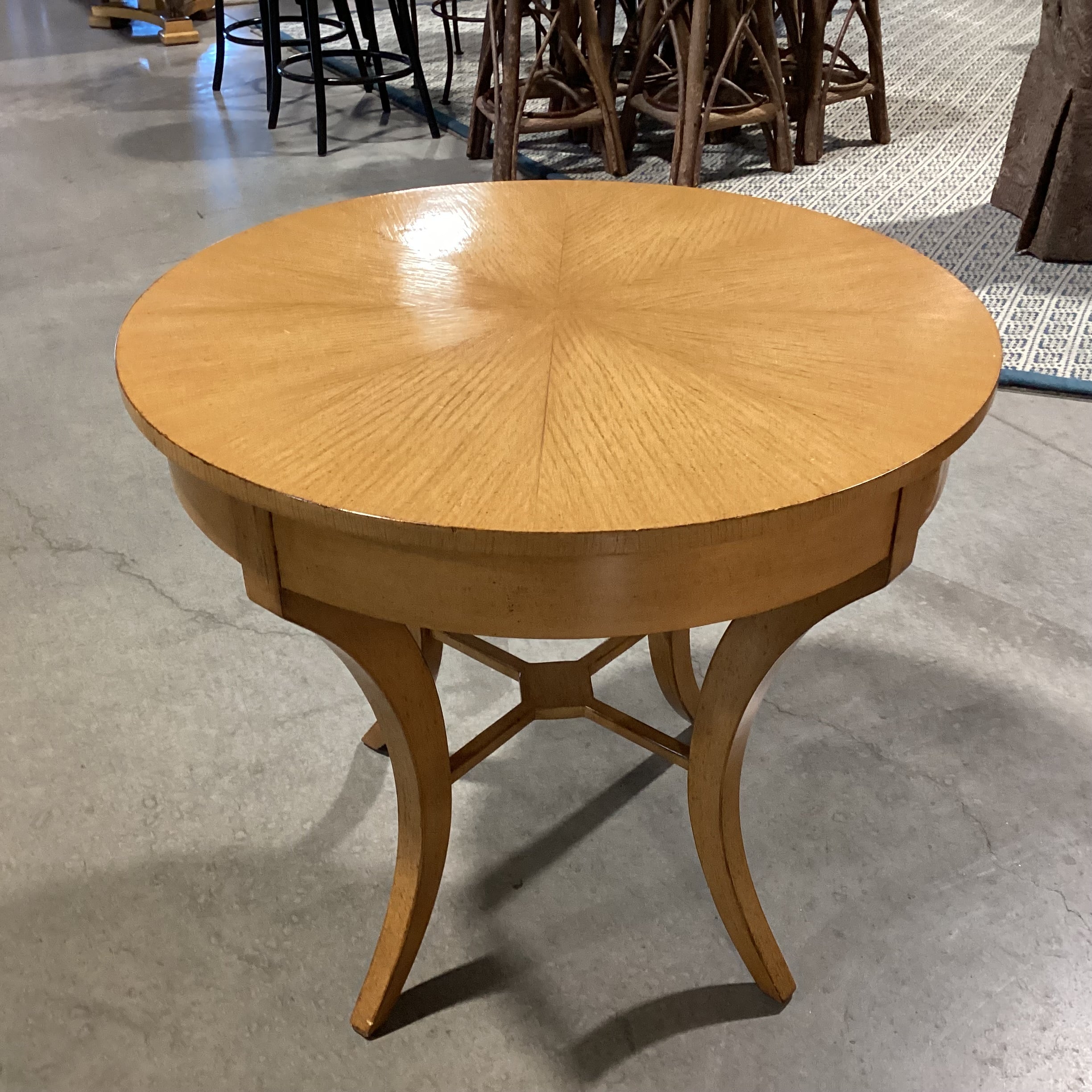 Light Finished Curved Leg & Center Detail Round Accent Table 30" Diameter x 27"